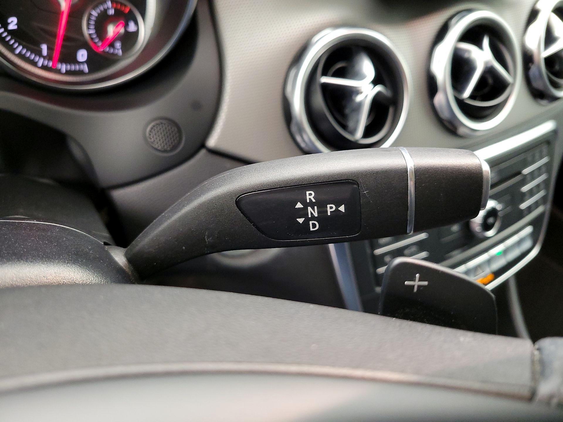 Thumbnail: 2020 Mercedes-Benz GLA - 15