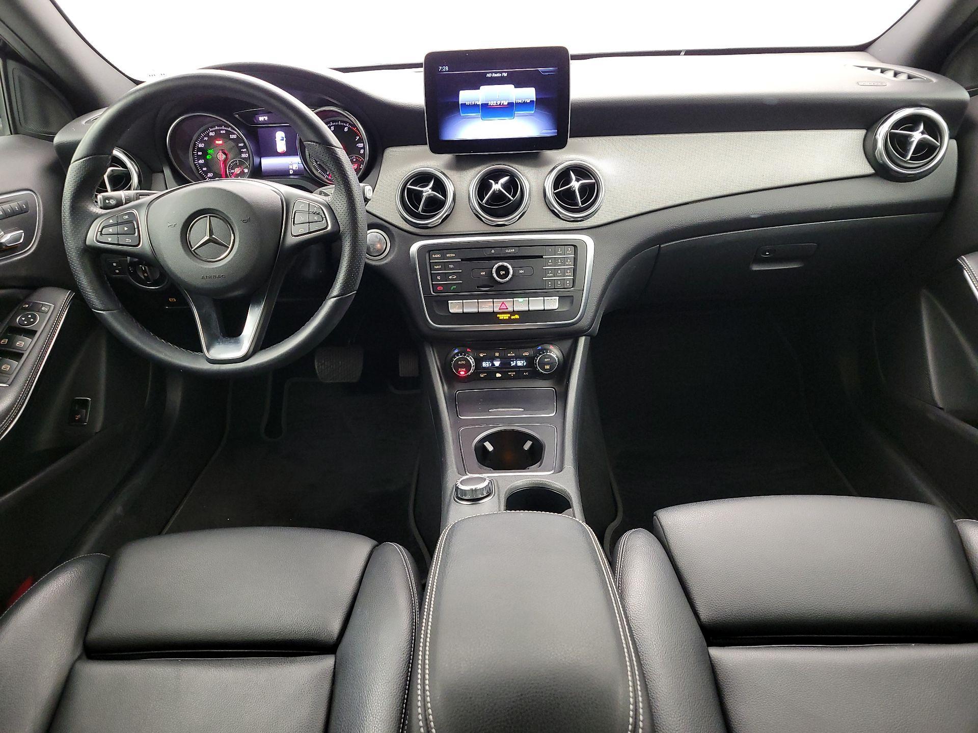 Thumbnail: 2020 Mercedes-Benz GLA - 8