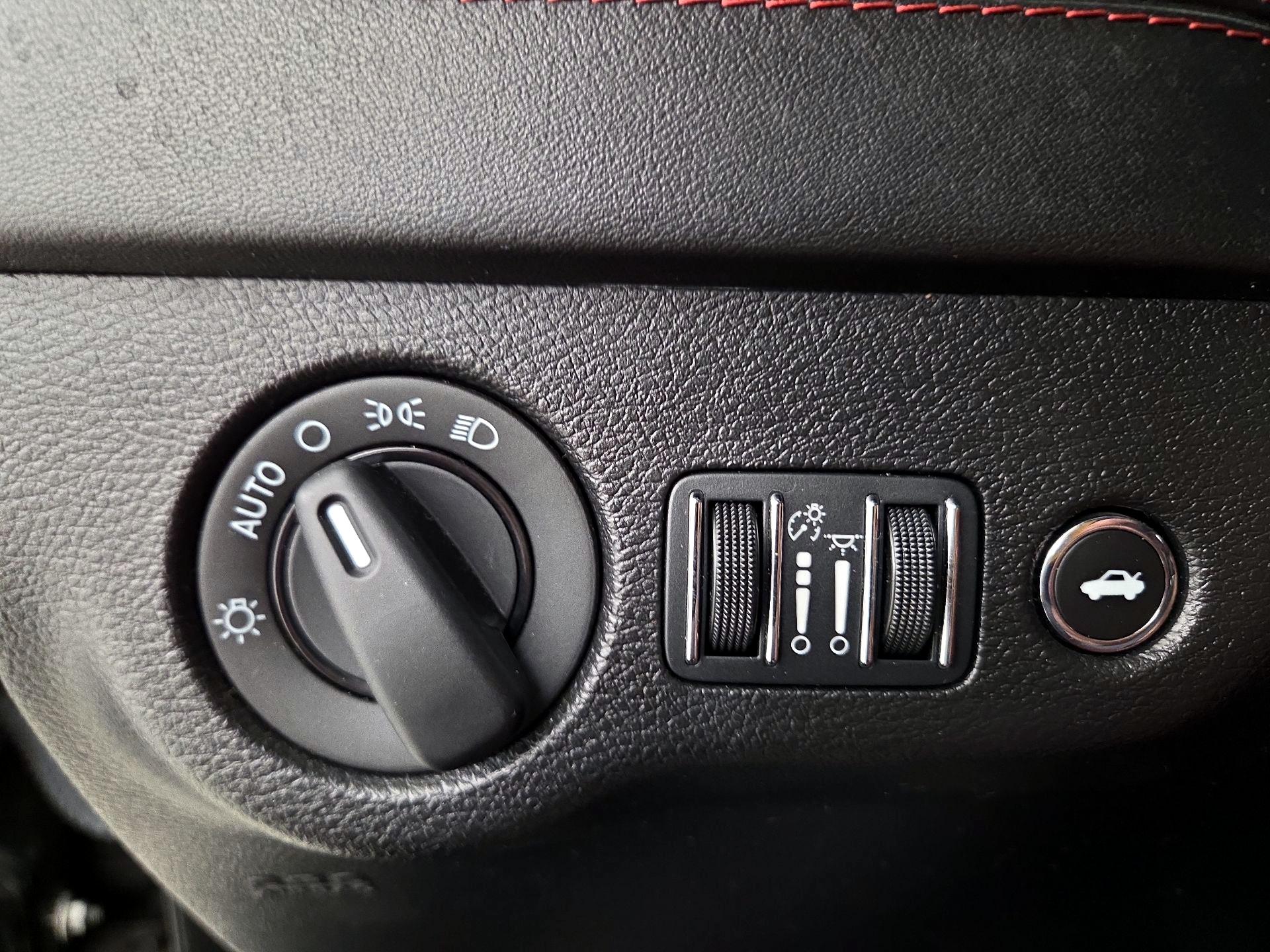 Thumbnail: 2022 Dodge Charger - 13