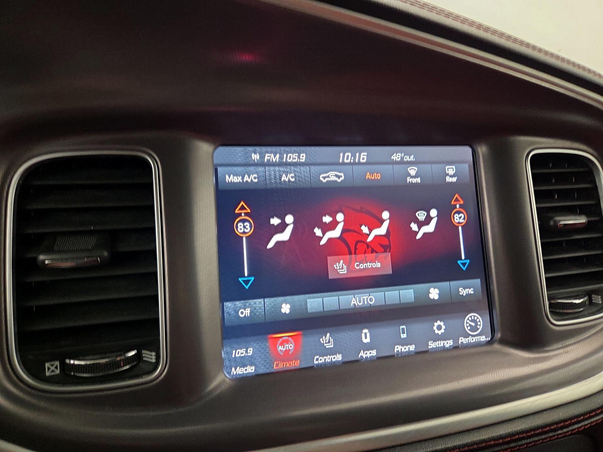 Thumbnail: 2022 Dodge Charger - 16