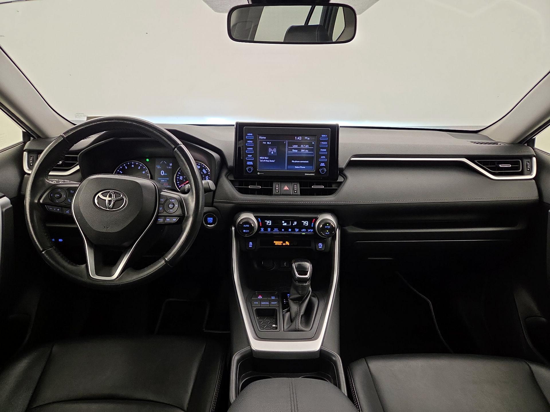 Thumbnail: 2021 Toyota RAV4 - 9