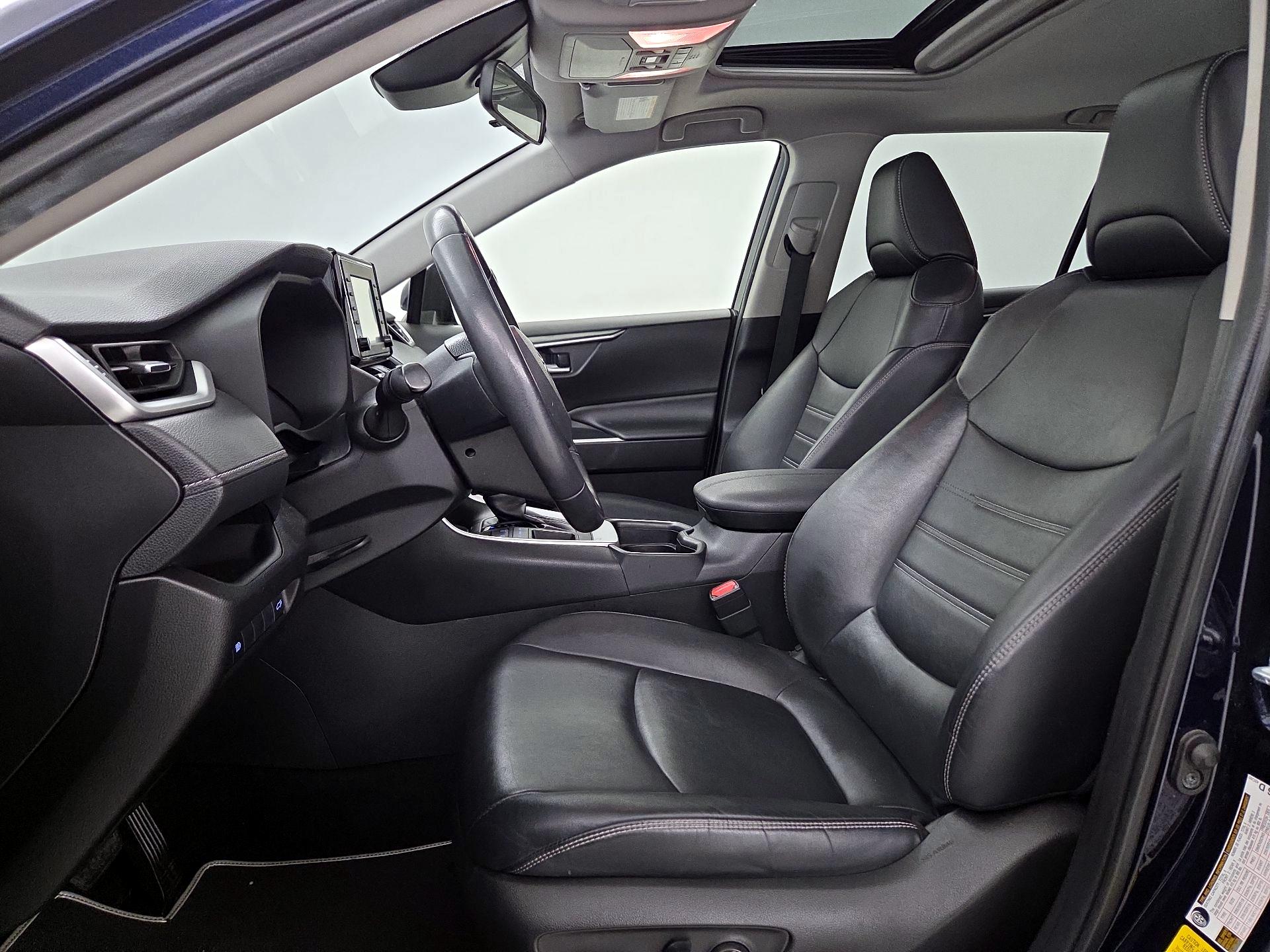 Thumbnail: 2021 Toyota RAV4 - 11