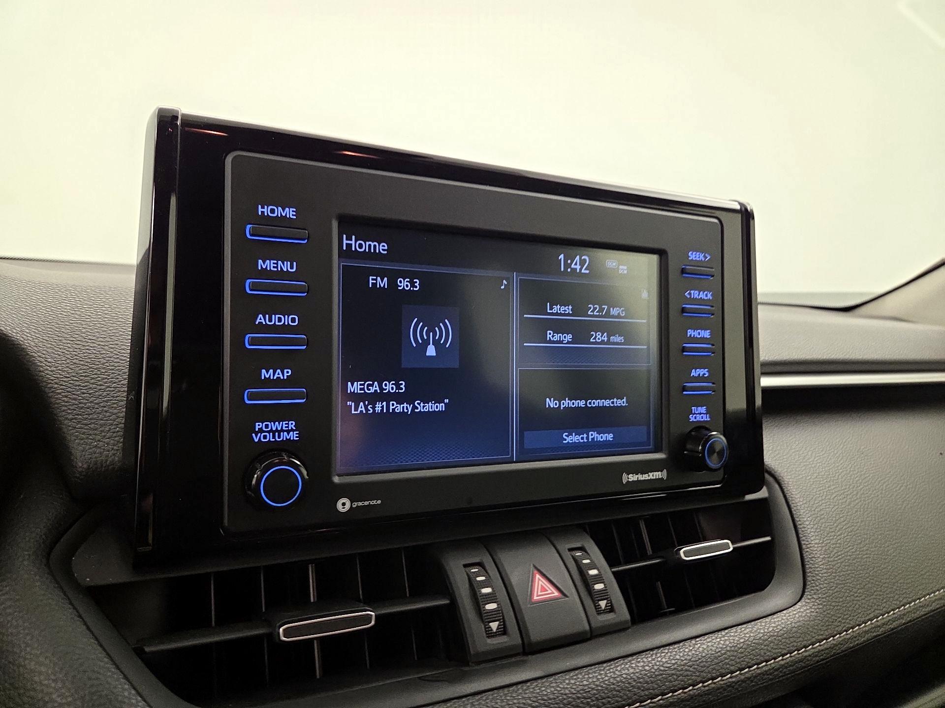 Thumbnail: 2021 Toyota RAV4 - 15