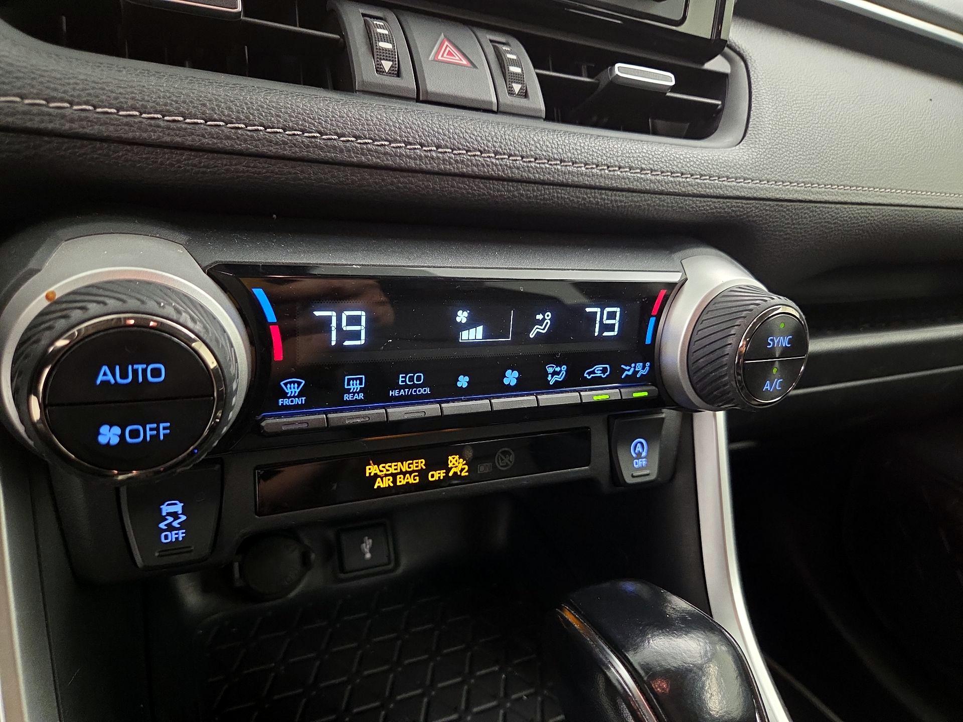 Thumbnail: 2021 Toyota RAV4 - 16