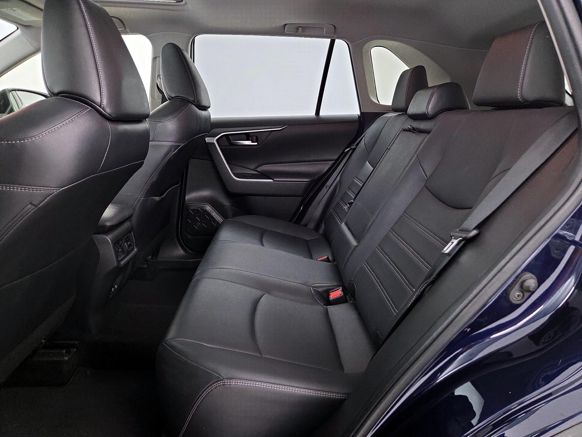 Thumbnail: 2021 Toyota RAV4 - 20