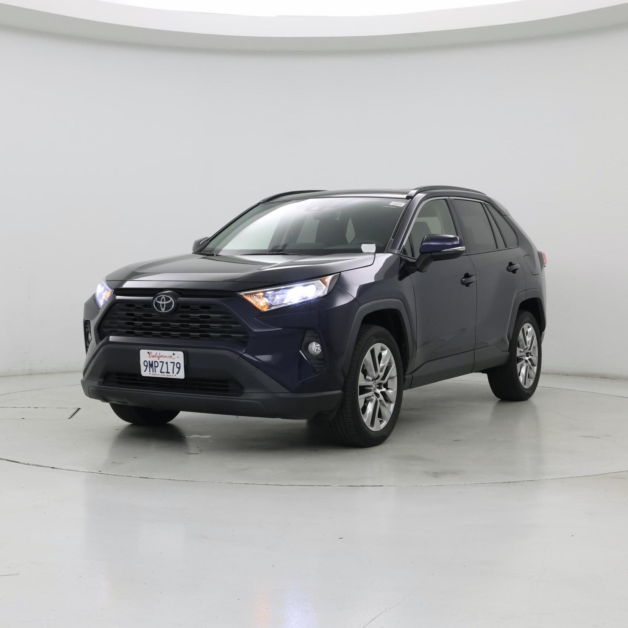Thumbnail: 2021 Toyota RAV4 - 4
