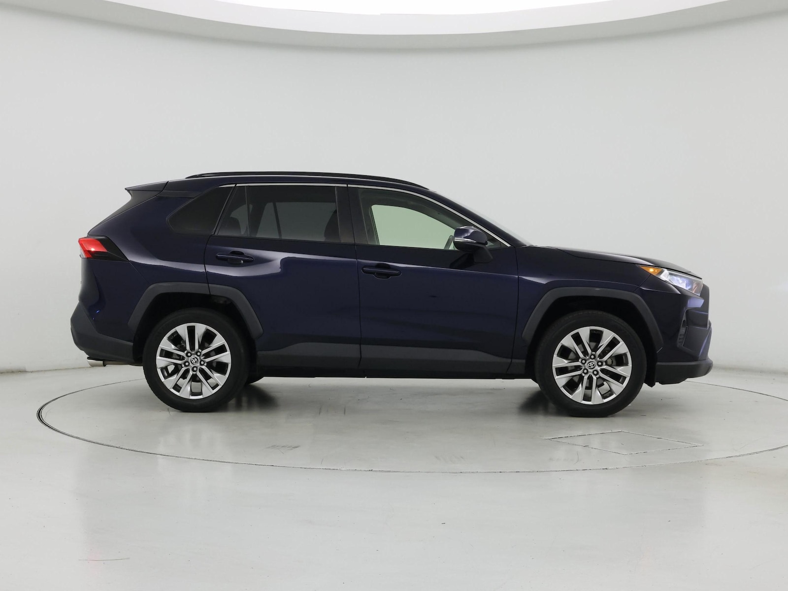 2021 Toyota RAV4 XLE Premium - Photo 8