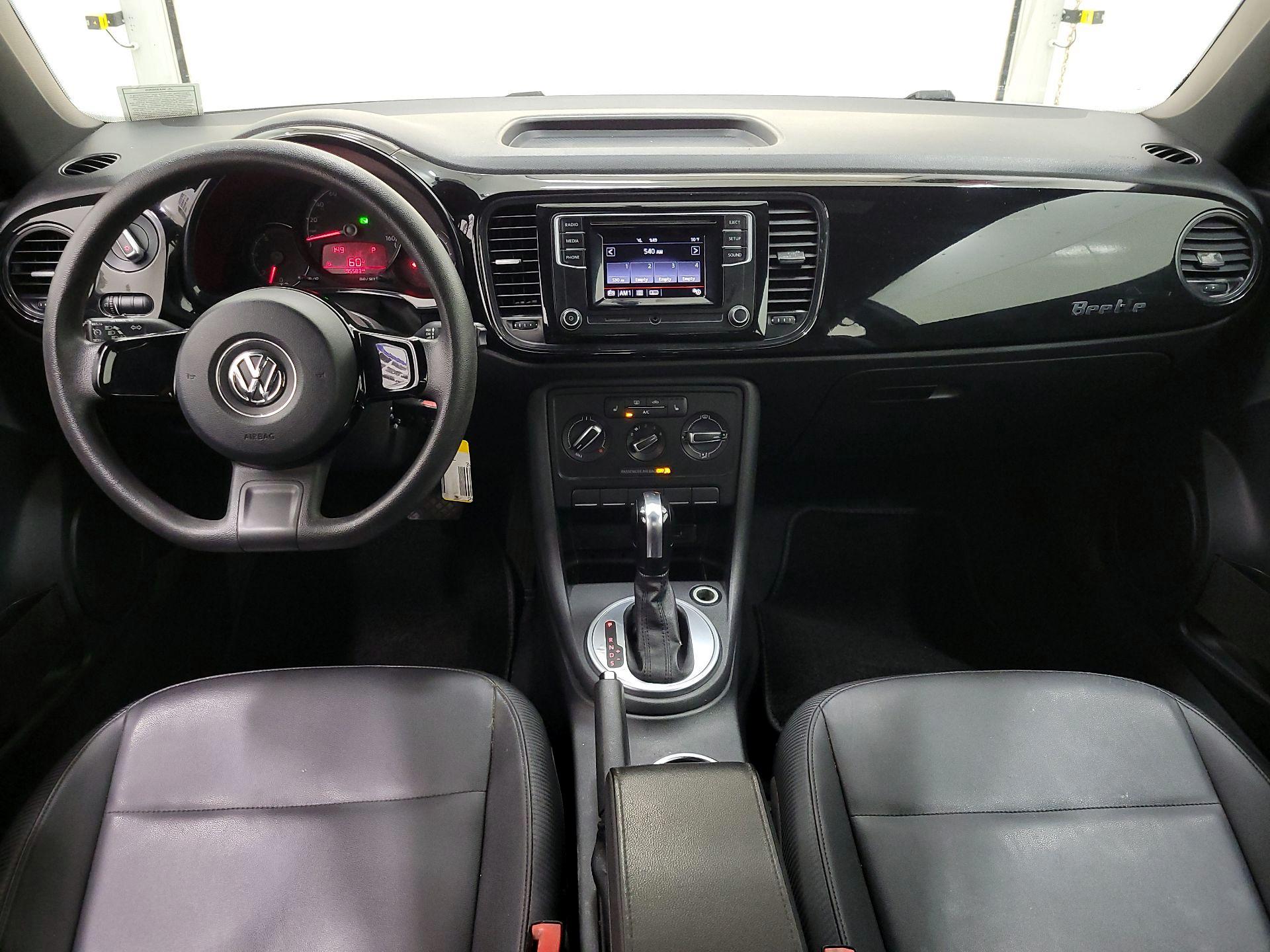 Thumbnail: 2017 Volkswagen Beetle - 9