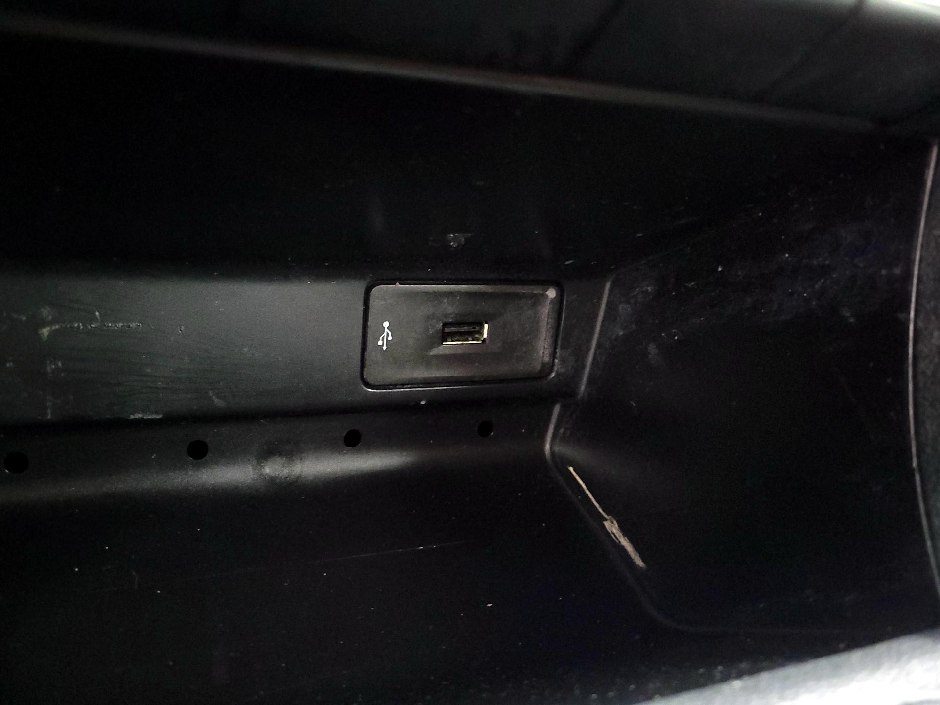 Thumbnail: 2017 Volkswagen Beetle - 18