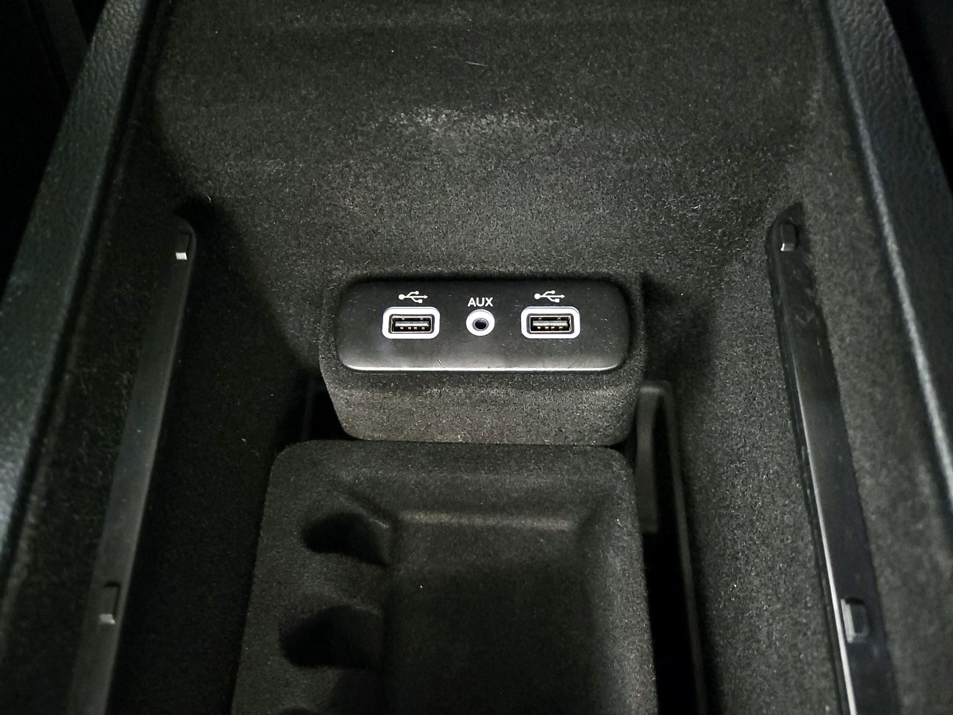 Thumbnail: 2017 Chrysler 300 - 19