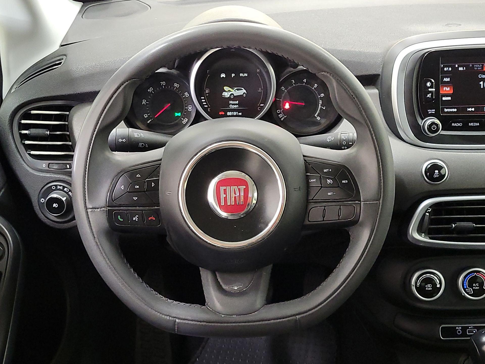 Thumbnail: 2016 Fiat 500X - 10