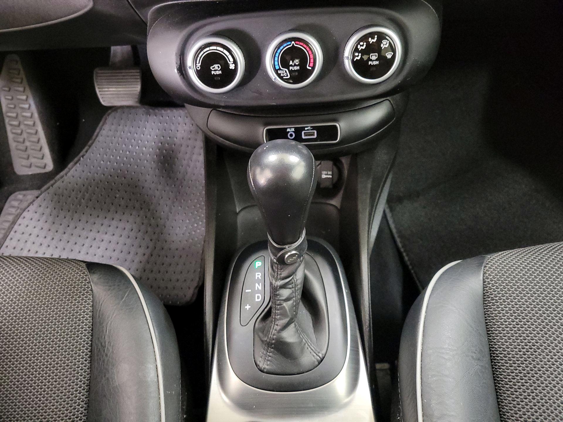 Thumbnail: 2016 Fiat 500X - 17