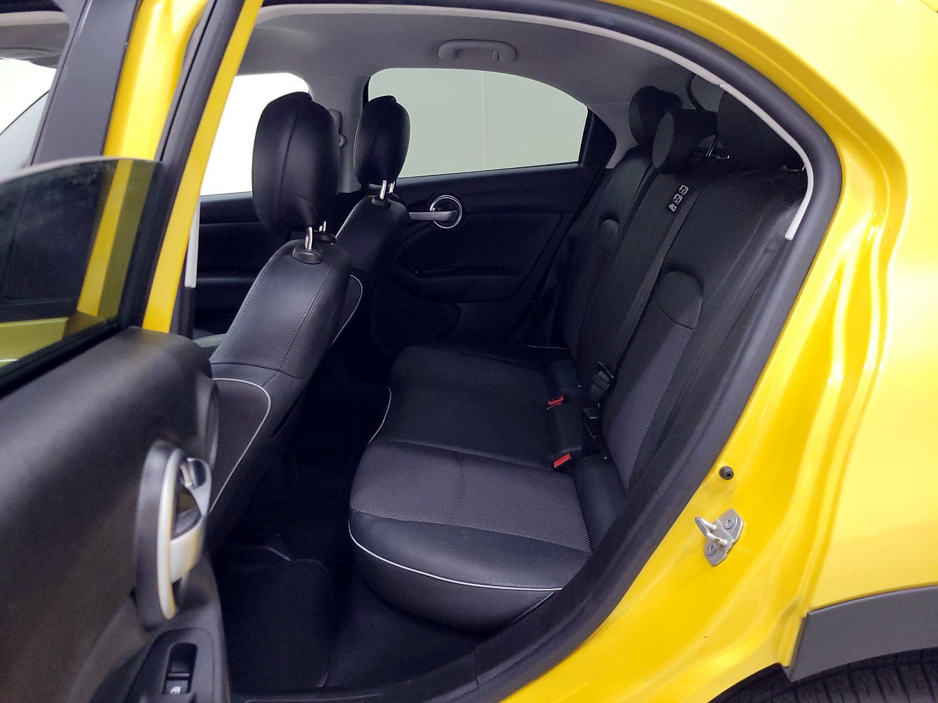 Thumbnail: 2016 Fiat 500X - 19