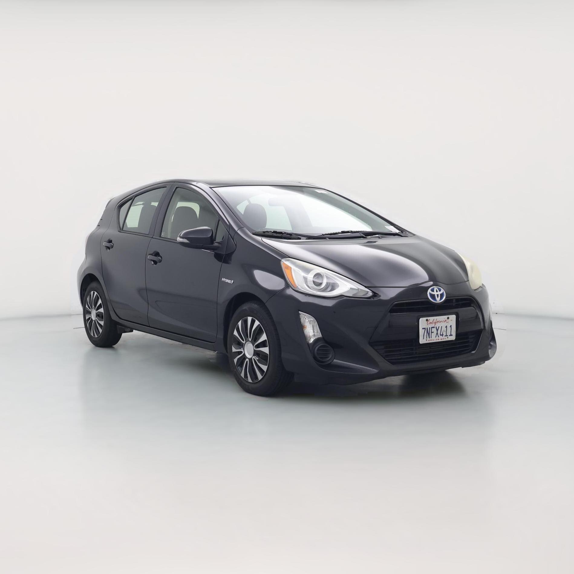 Thumbnail: 2015 Toyota Prius c - 1