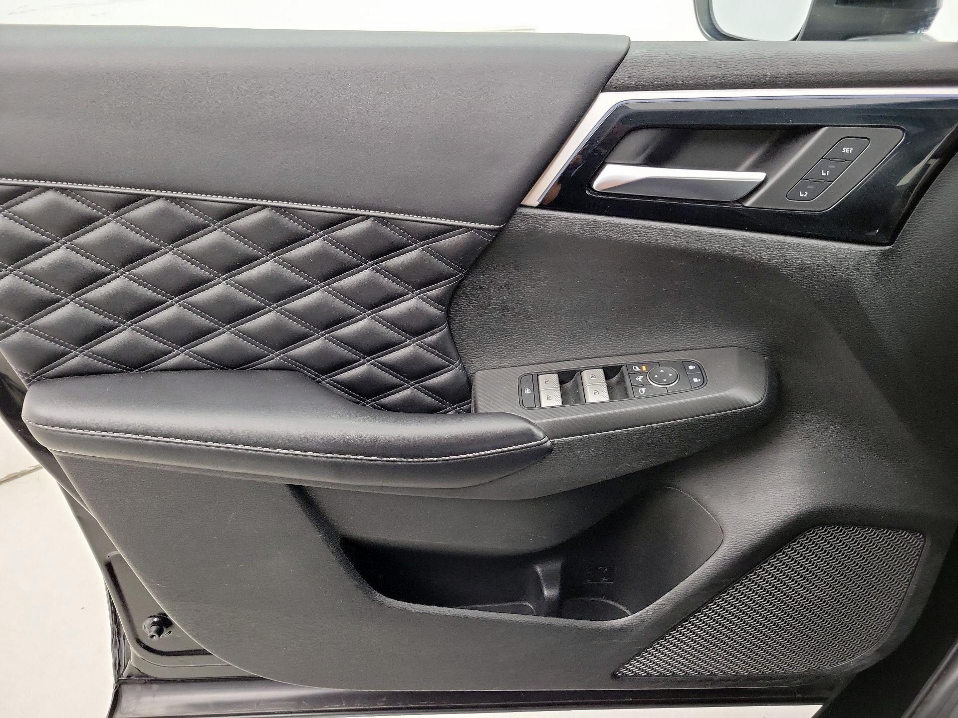 Thumbnail: 2022 Mitsubishi Outlander - 12