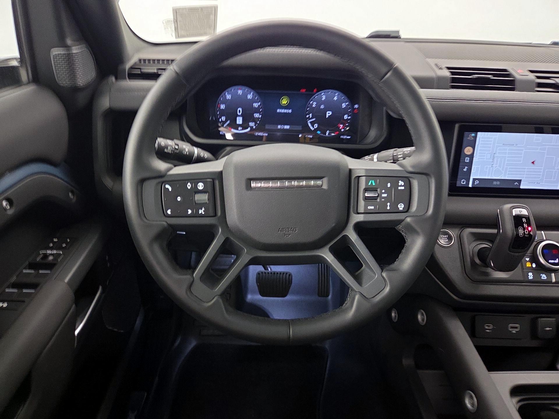 Thumbnail: 2024 Land Rover Defender - 10