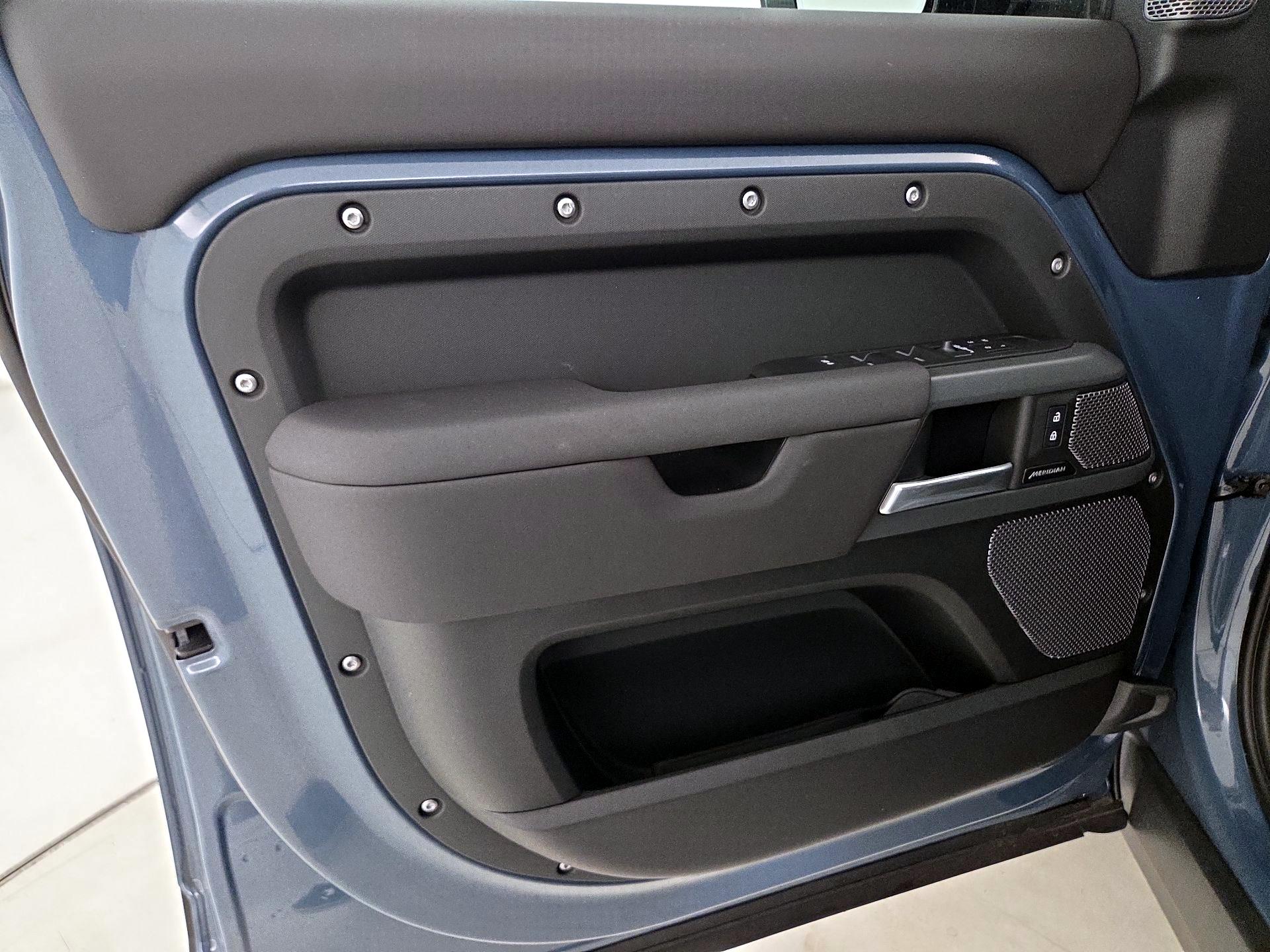 Thumbnail: 2024 Land Rover Defender - 12