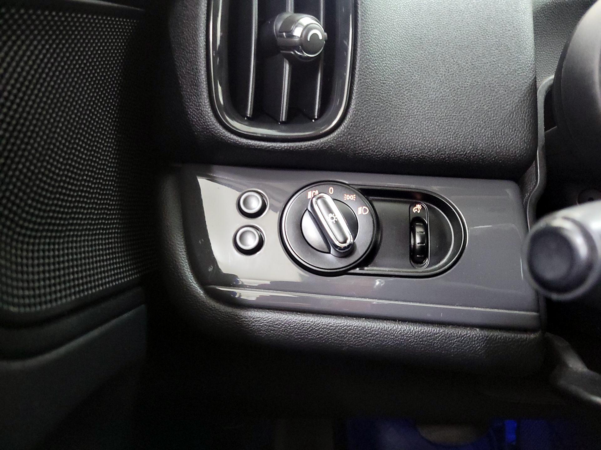 Thumbnail: 2018 MINI Cooper Countryman - 13