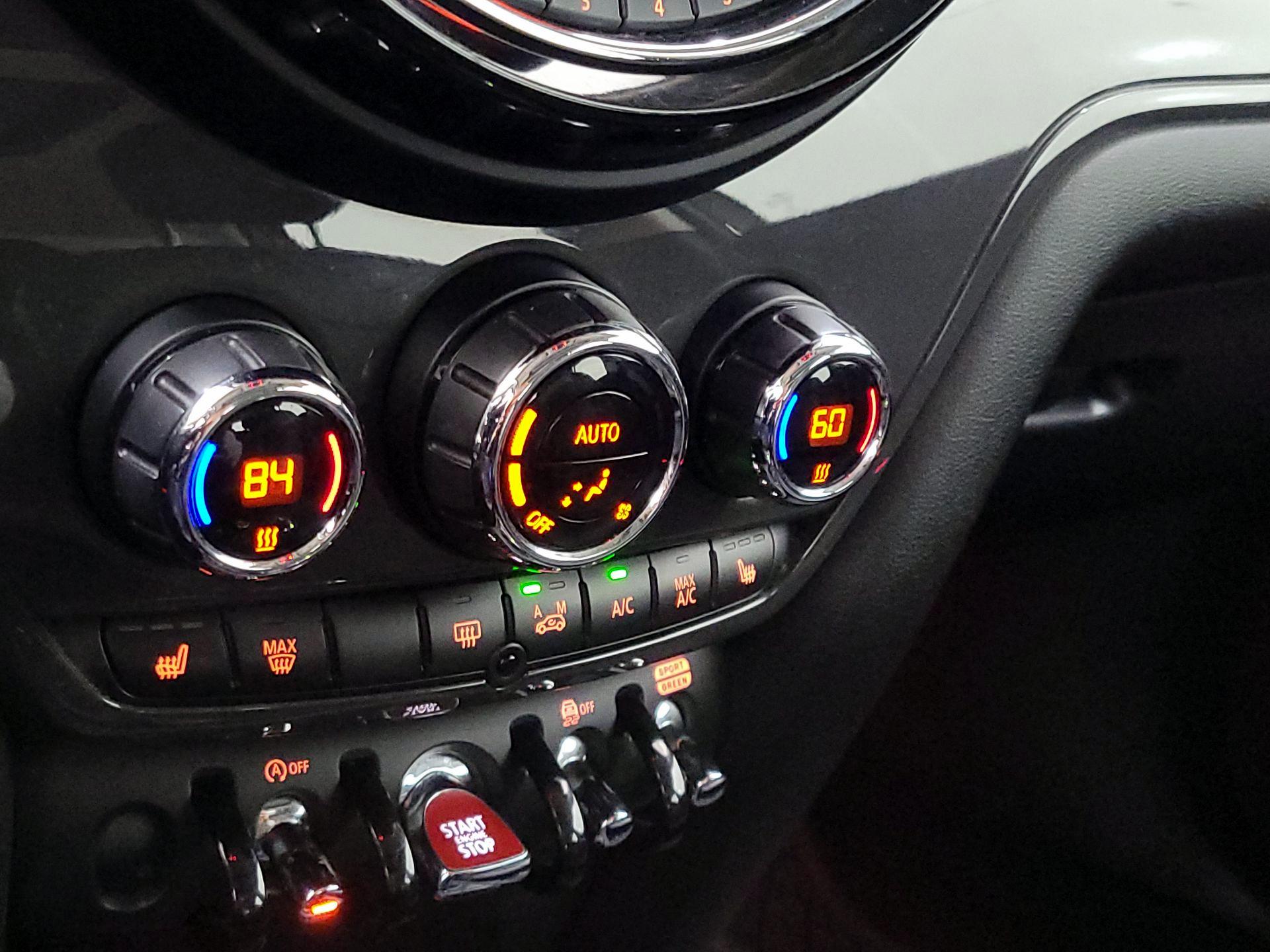 Thumbnail: 2018 MINI Cooper Countryman - 16