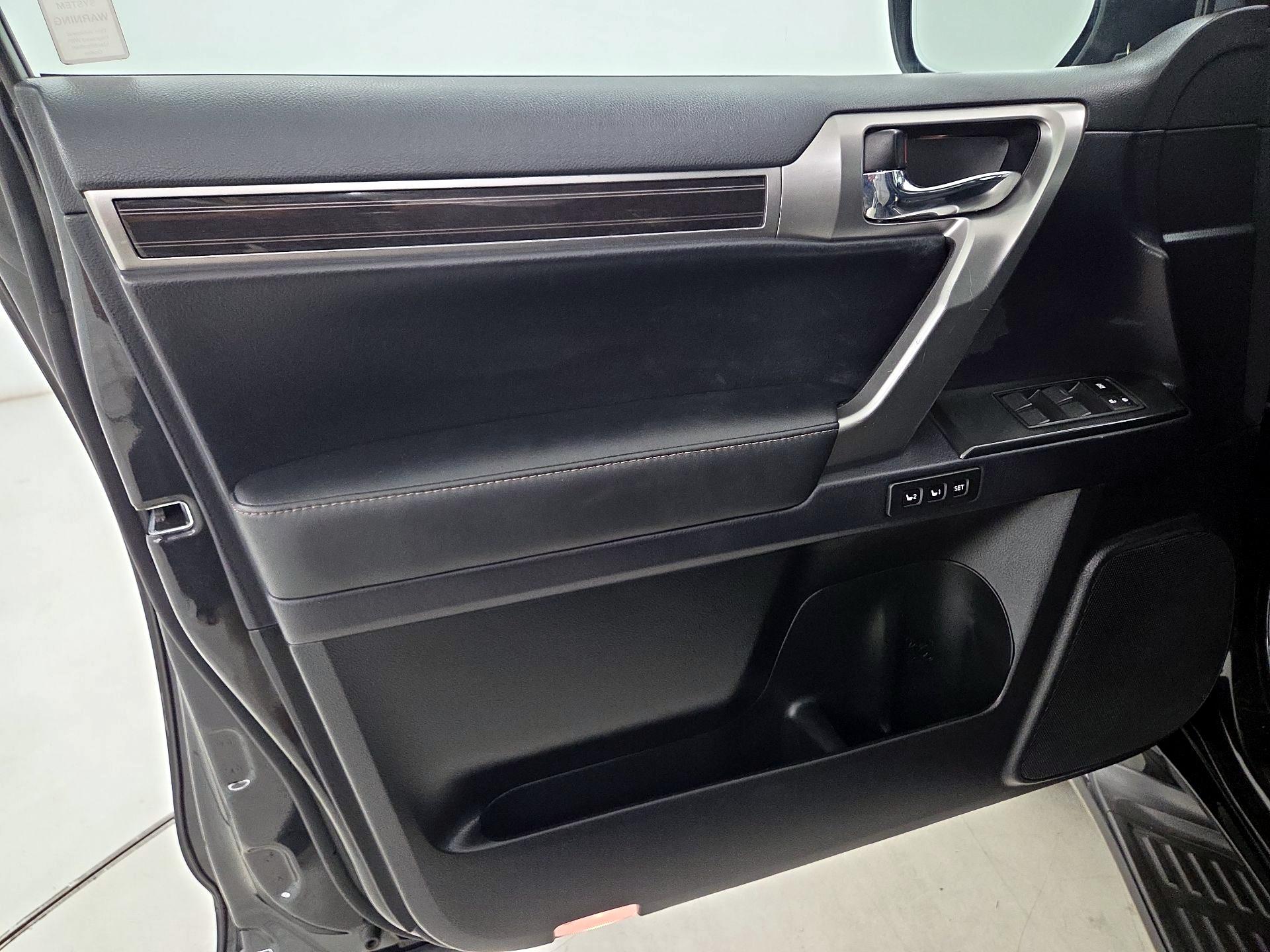 Thumbnail: 2023 Lexus GX - 12