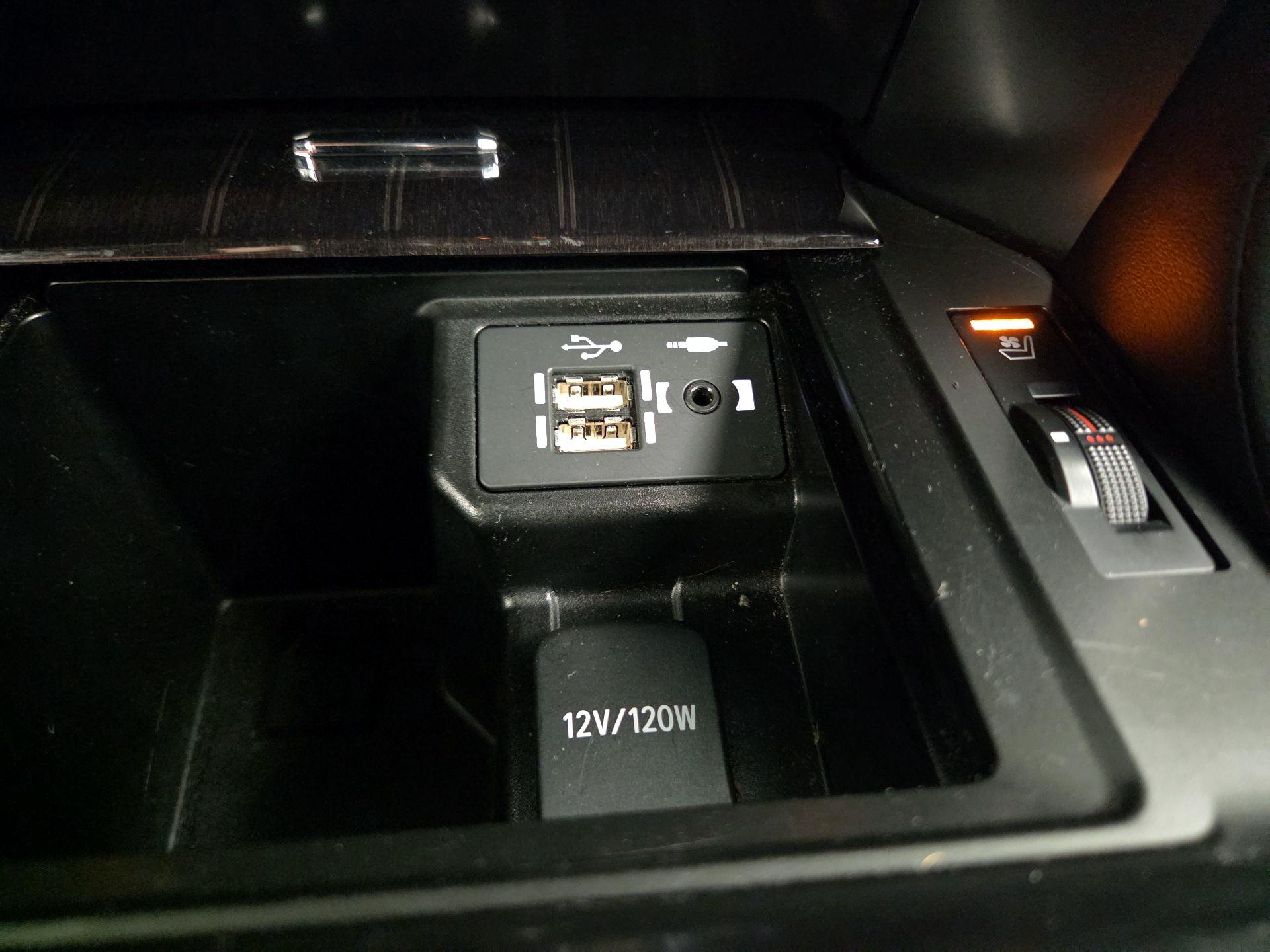 Thumbnail: 2023 Lexus GX - 19