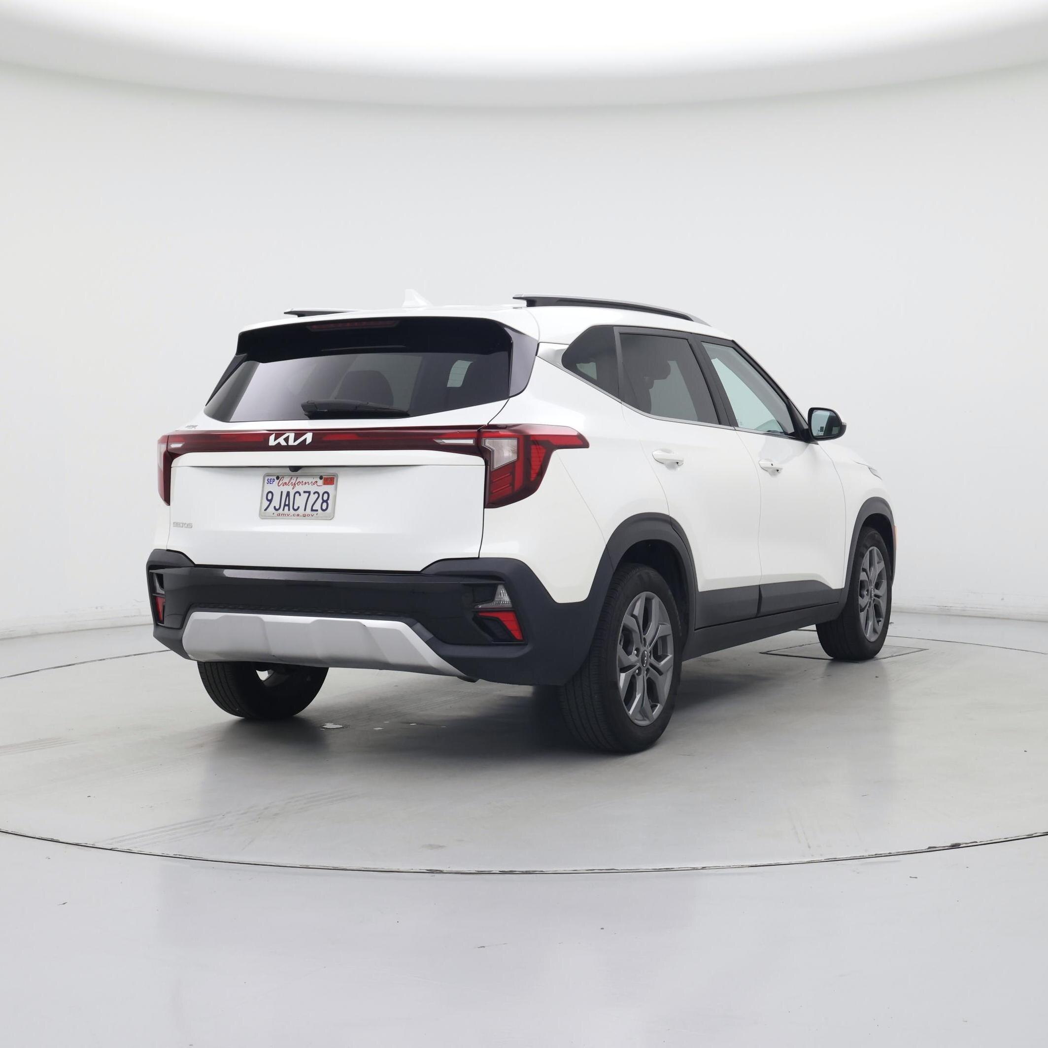 Thumbnail: 2024 Kia Seltos - 8