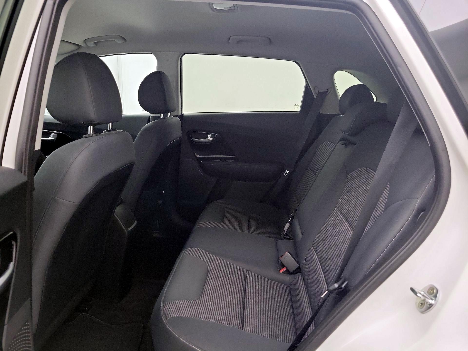Thumbnail: 2021 Kia Niro - 19