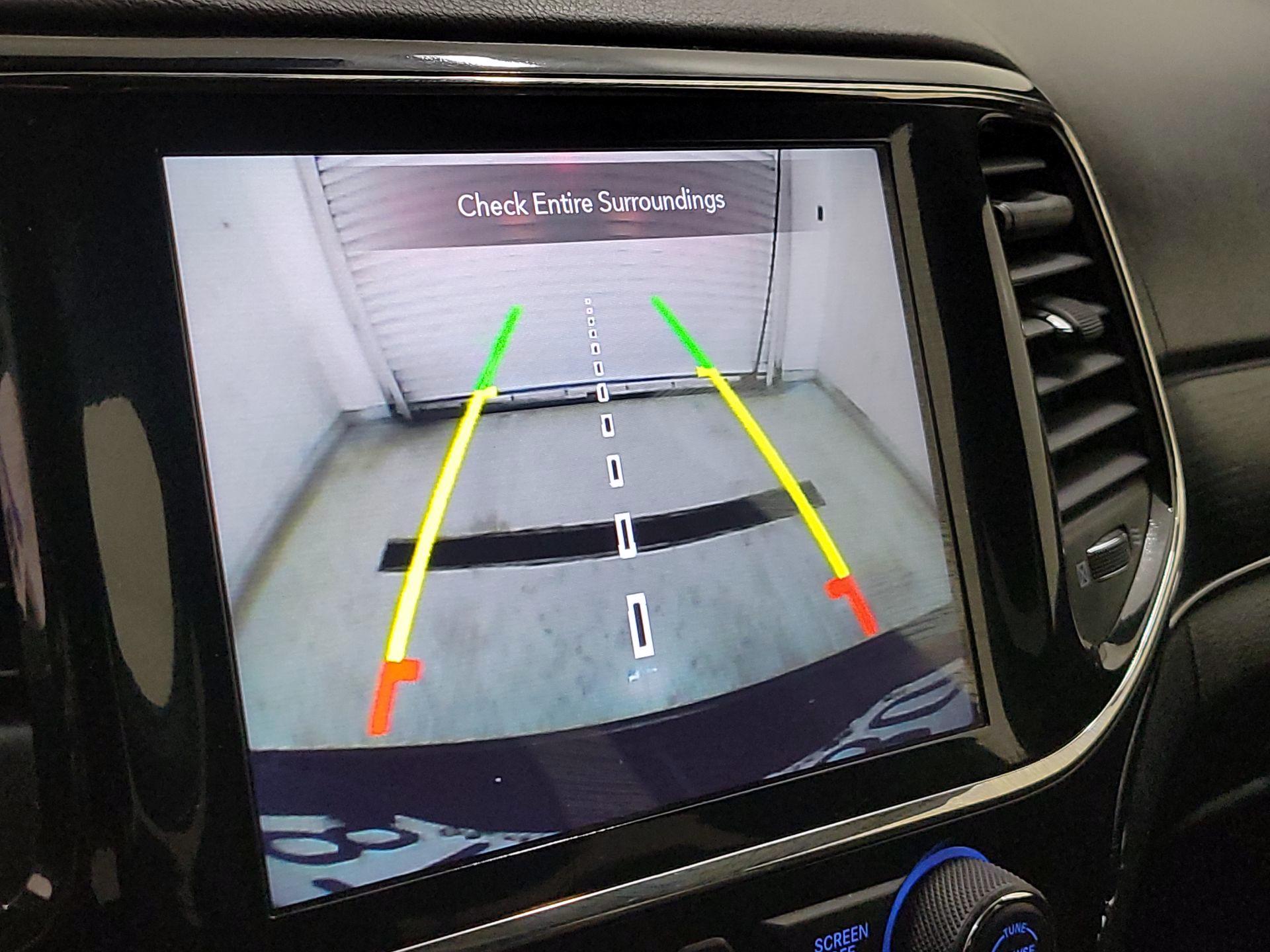 Thumbnail: 2021 Jeep Grand Cherokee - 15