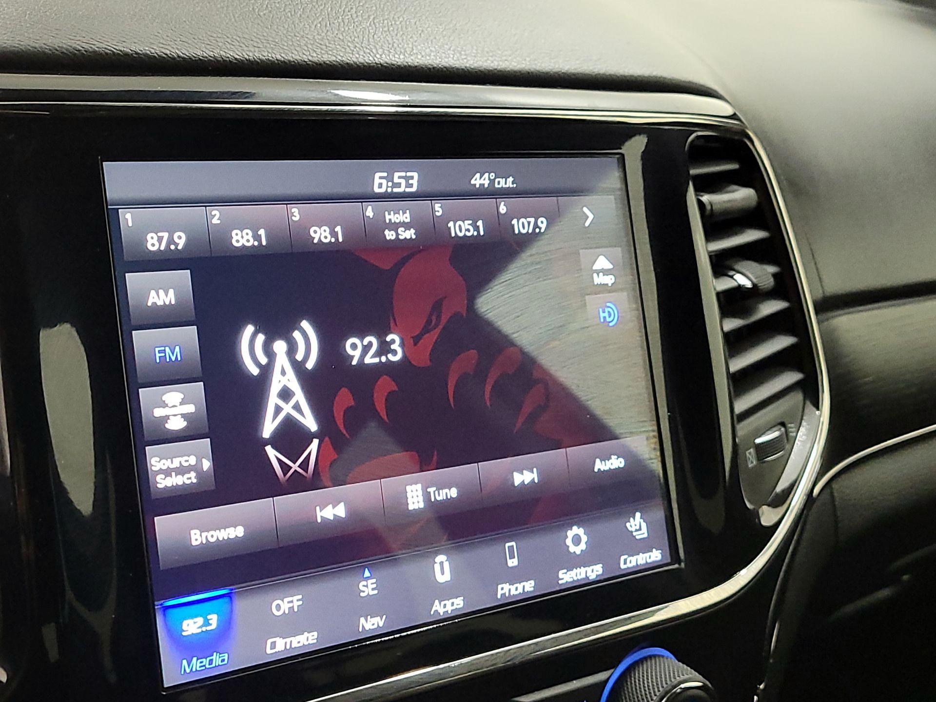 Thumbnail: 2021 Jeep Grand Cherokee - 16