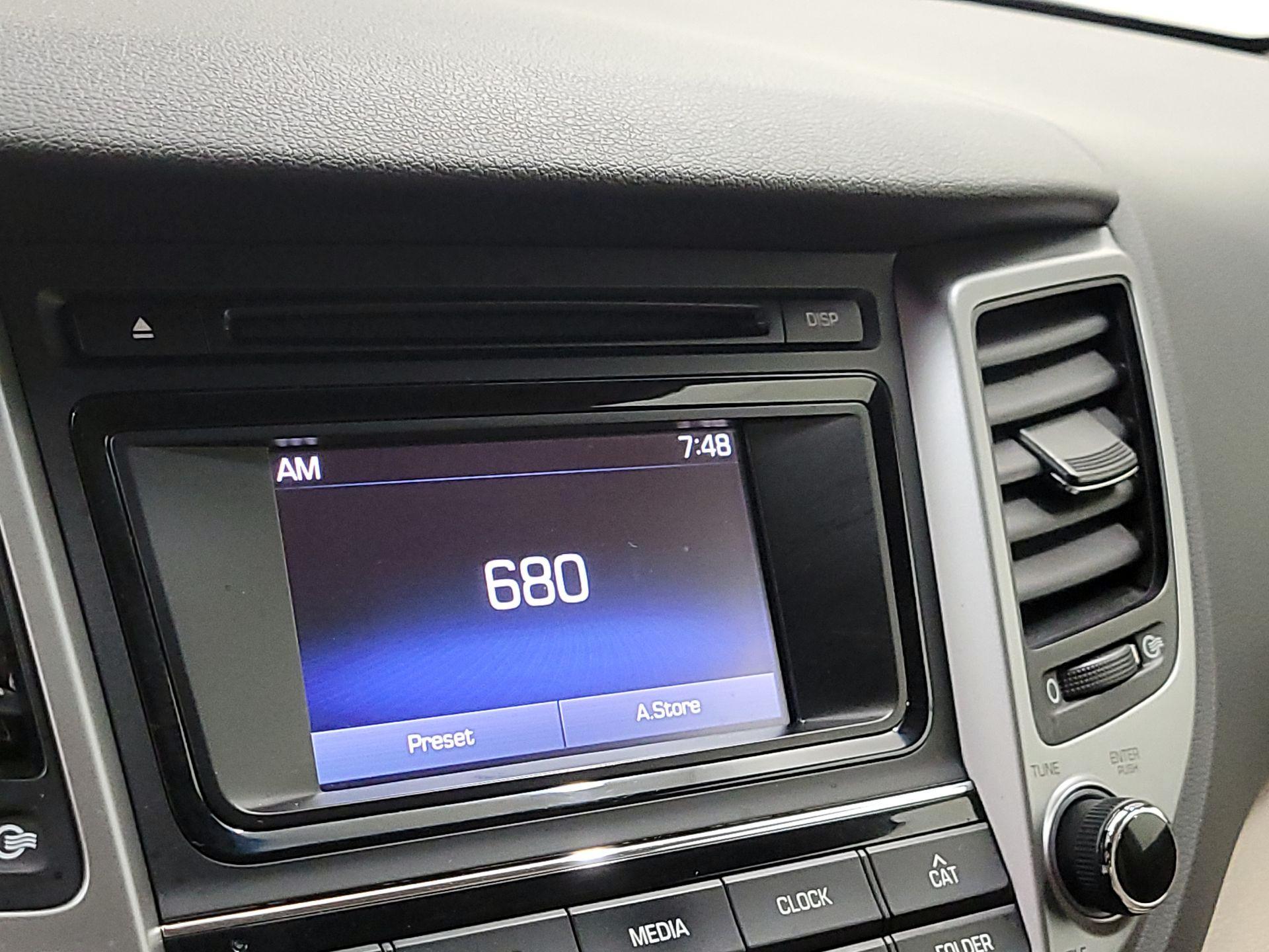 Thumbnail: 2017 Hyundai Tucson - 15