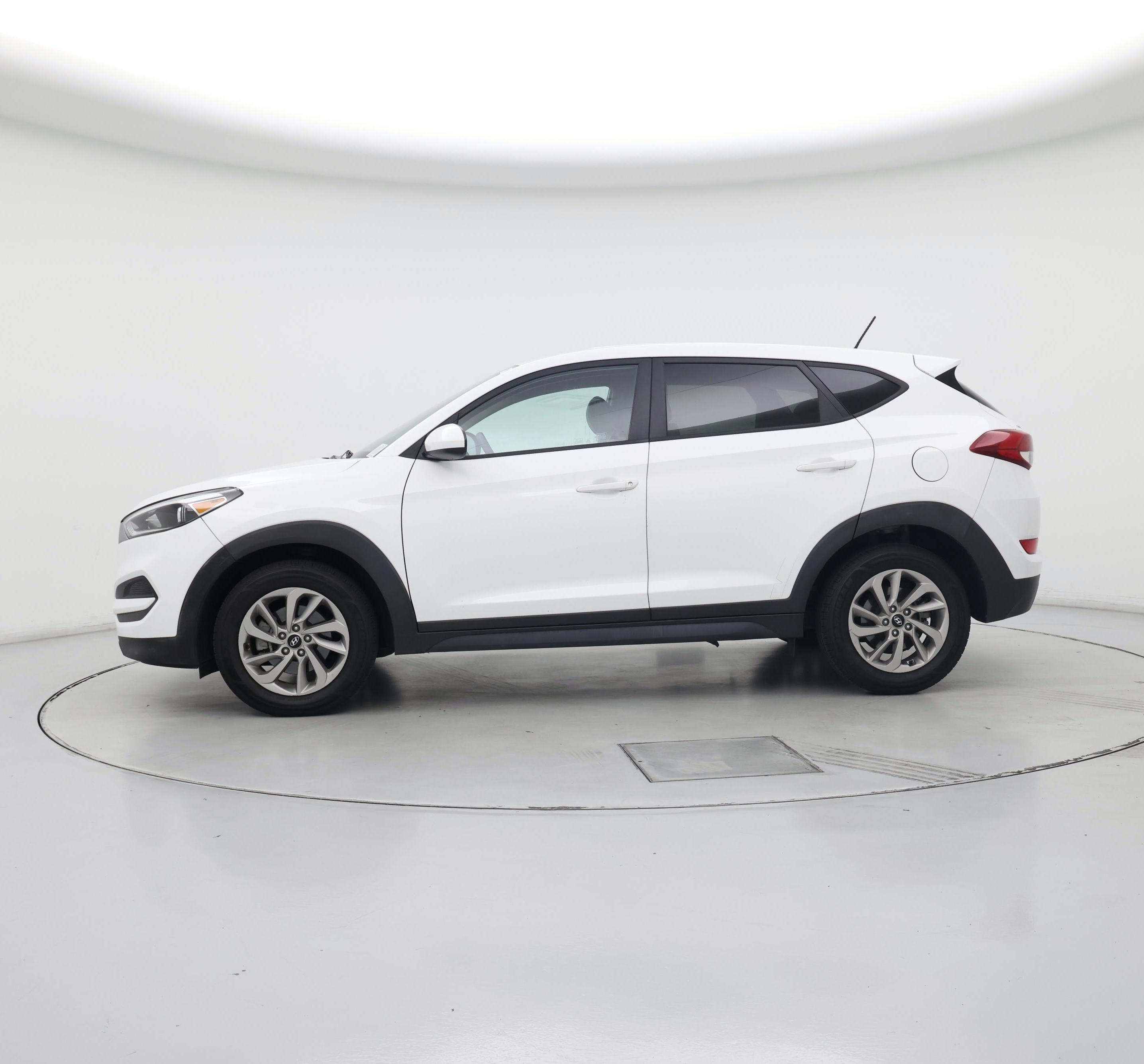 Thumbnail: 2017 Hyundai Tucson - 3