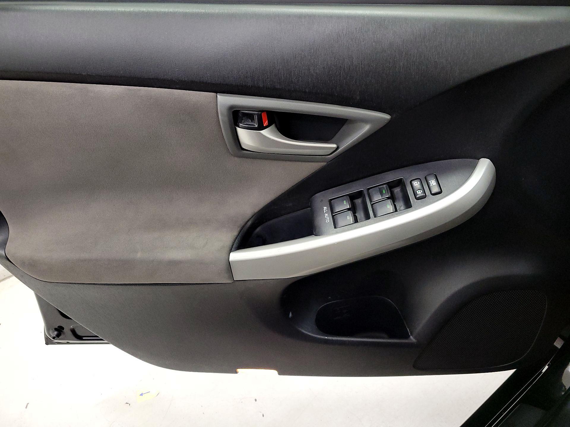 Thumbnail: 2014 Toyota Prius - 12