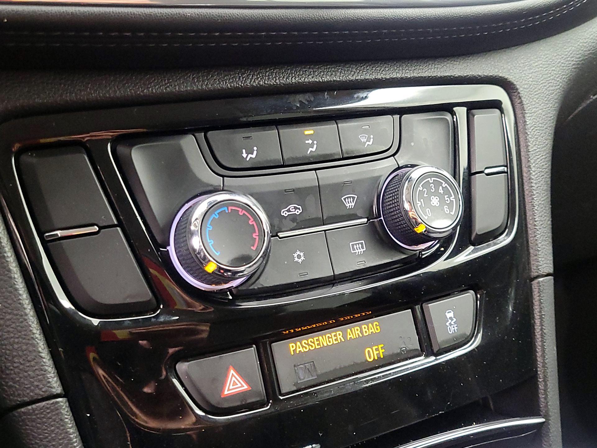 Thumbnail: 2018 Buick Encore - 17