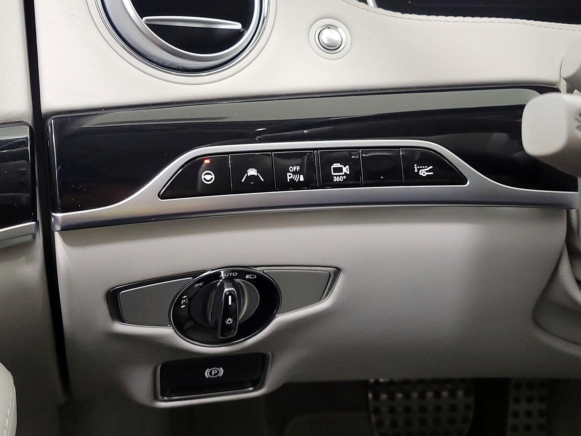 Thumbnail: 2015 Mercedes-Benz S-Class - 13