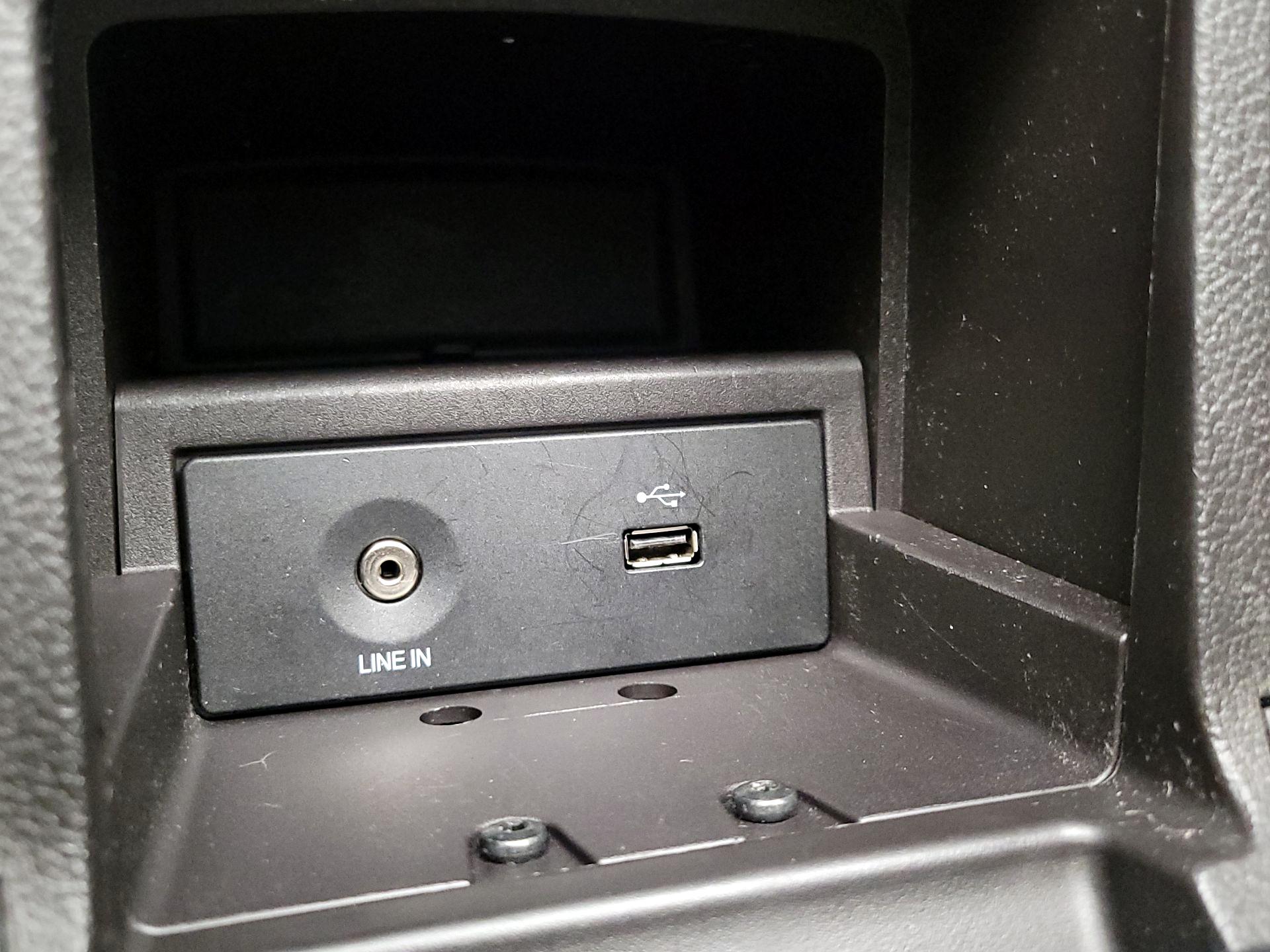 Thumbnail: 2014 Ford Focus - 17