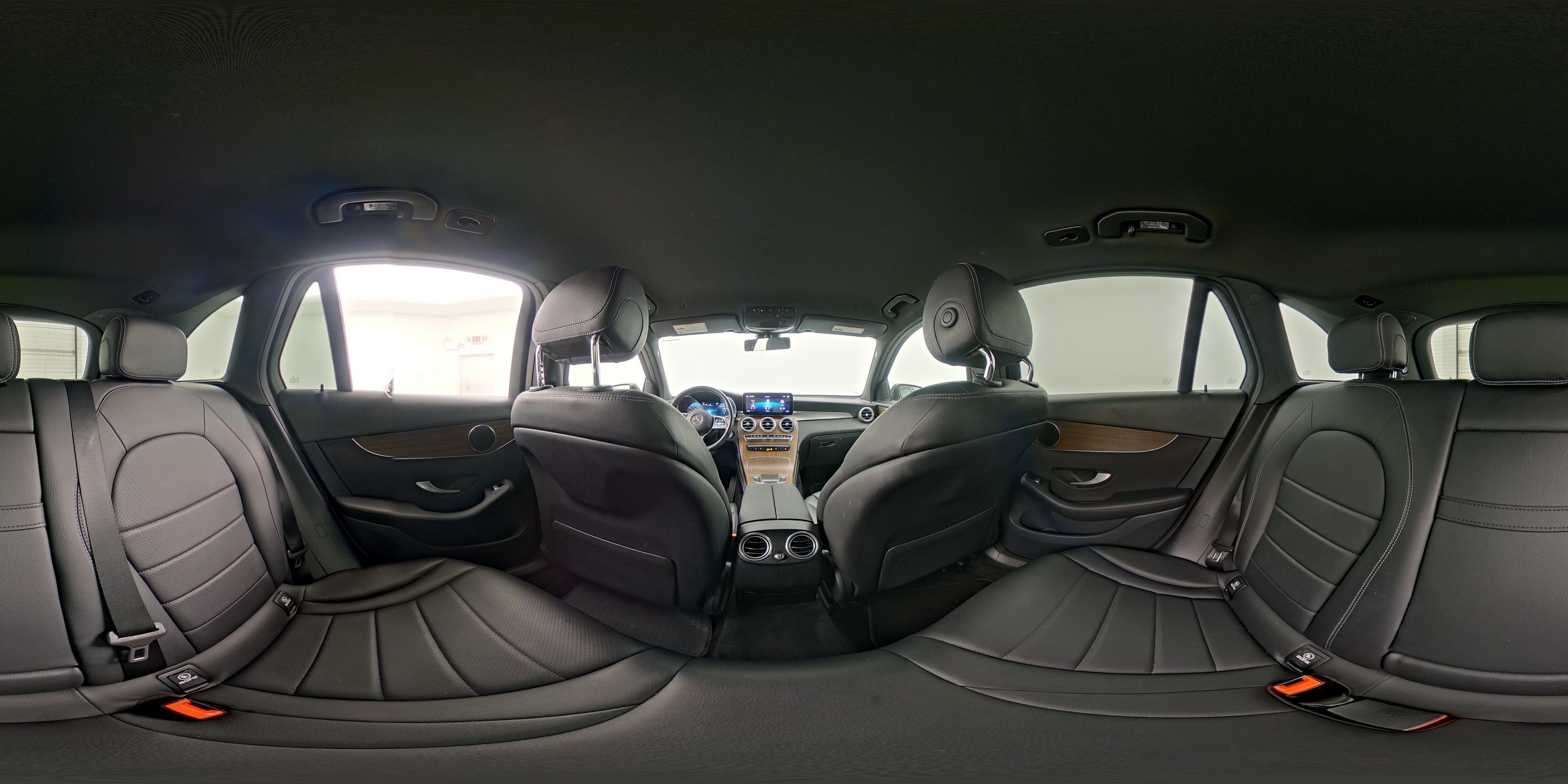 2021 Mercedes-Benz GLC GLC300 - Photo 25