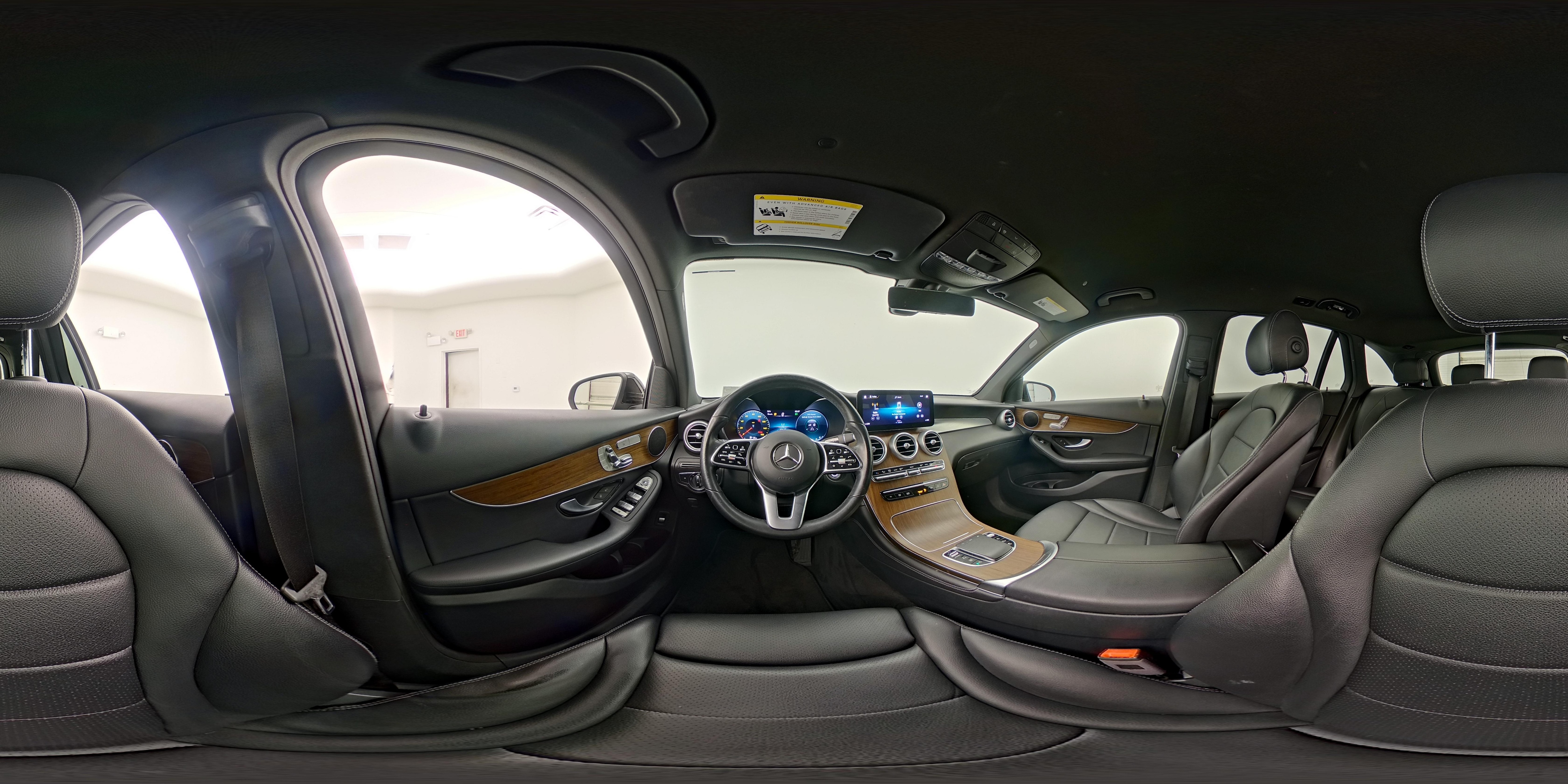 2021 Mercedes-Benz GLC GLC300 - Photo 26