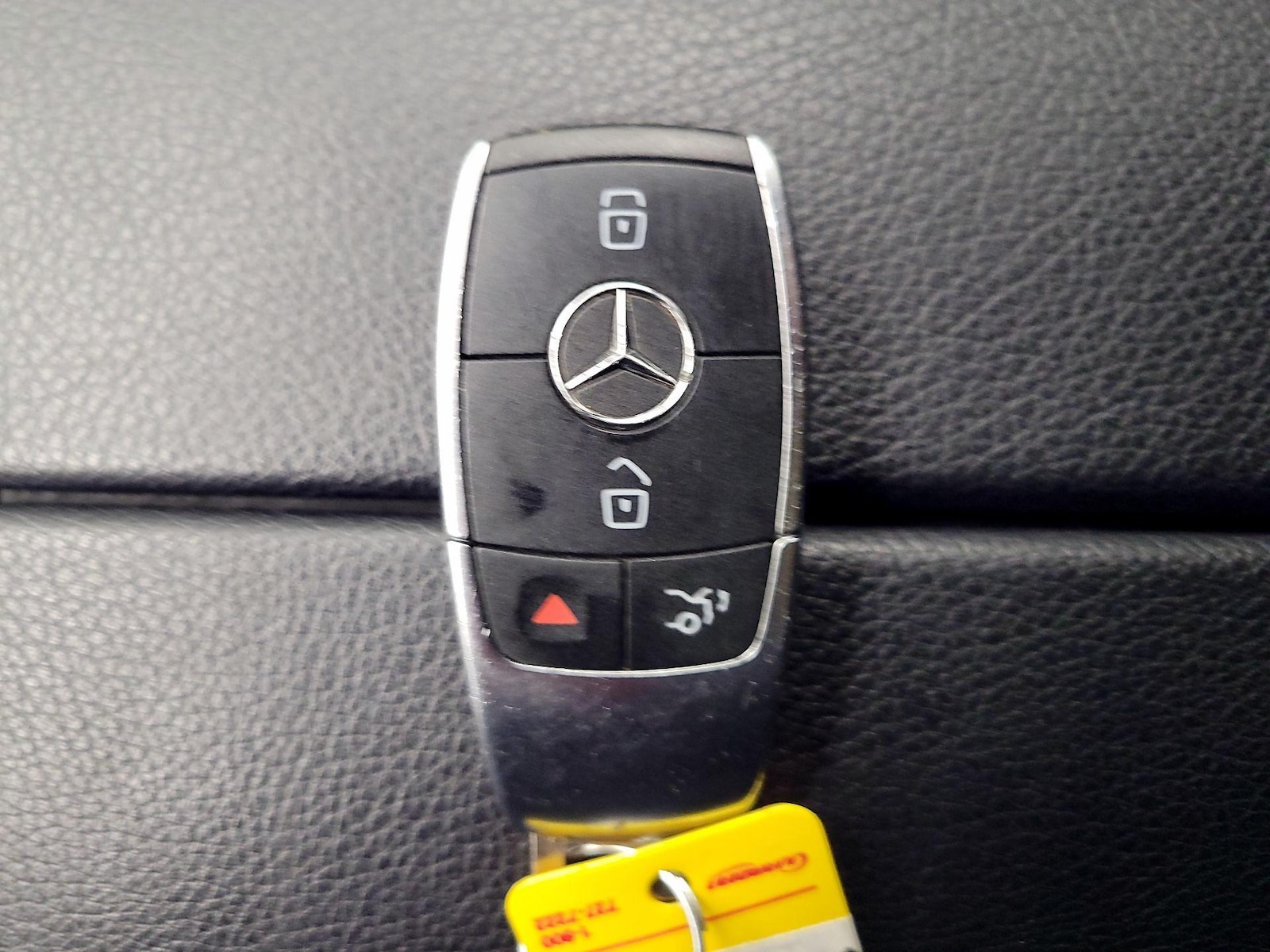 2021 Mercedes-Benz GLC GLC300 - Photo 23