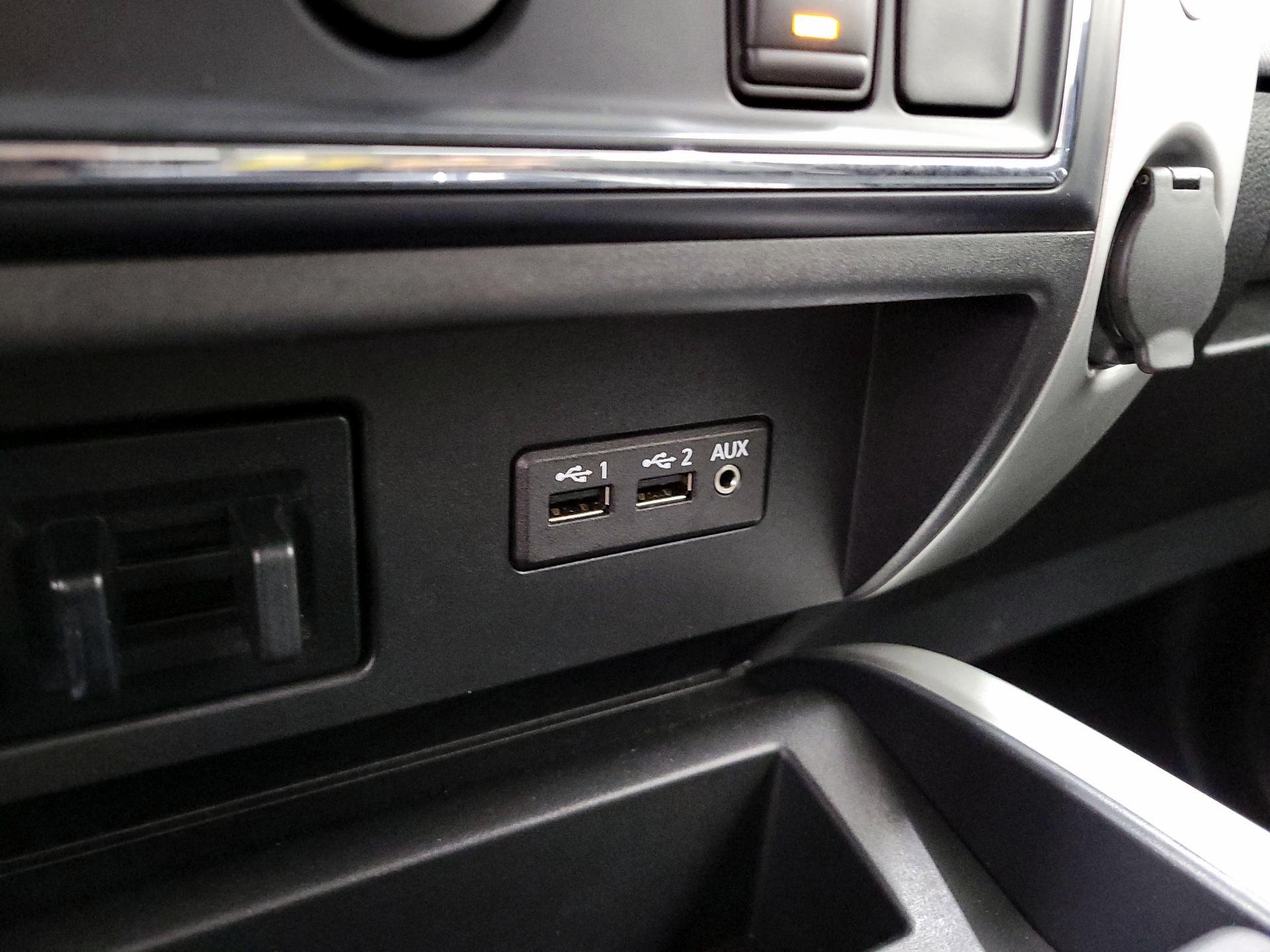 Thumbnail: 2019 Nissan Titan - 18