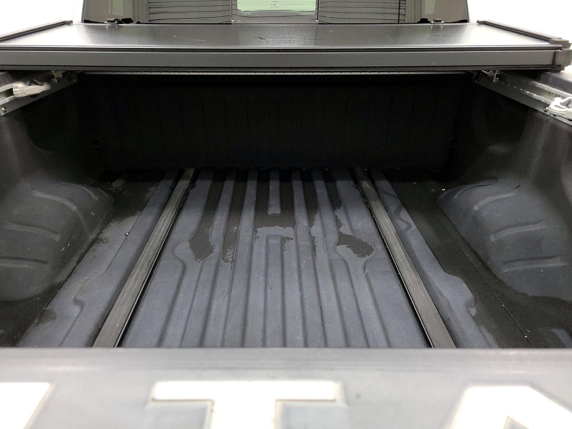 Thumbnail: 2019 Nissan Titan - 20