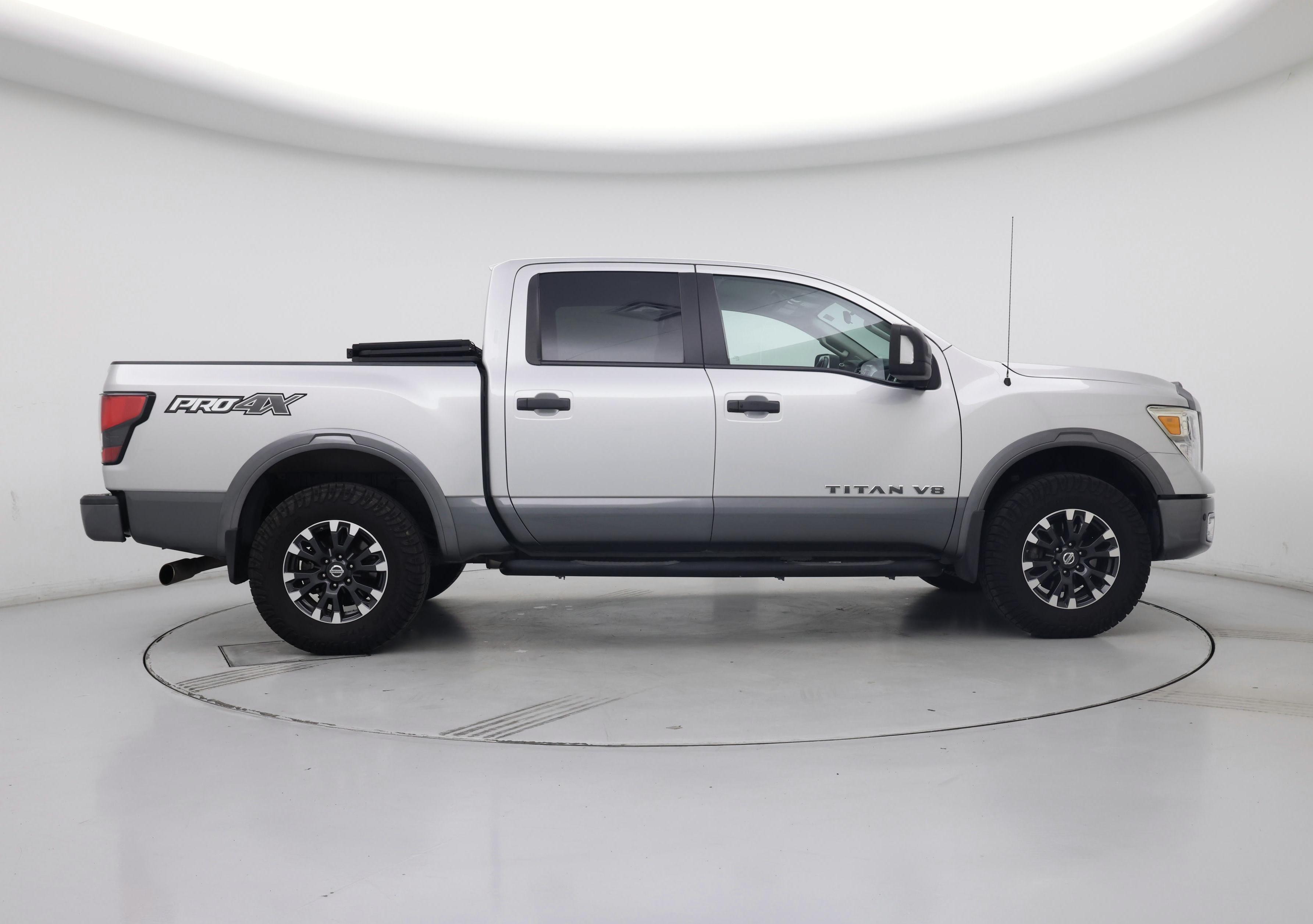 Thumbnail: 2019 Nissan Titan - 7