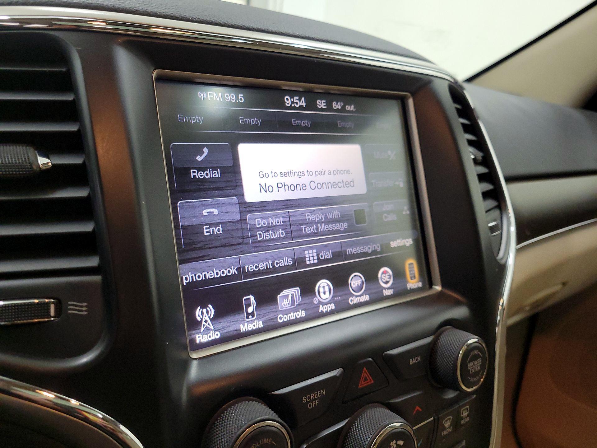 Thumbnail: 2015 Jeep Grand Cherokee - 16