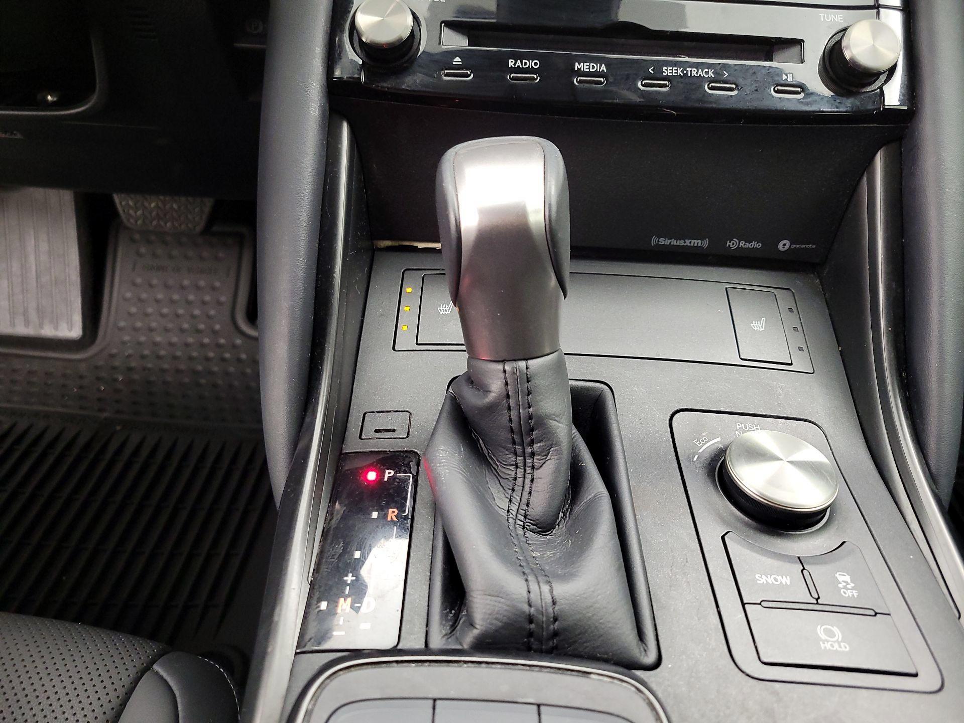 Thumbnail: 2024 Lexus IS - 17