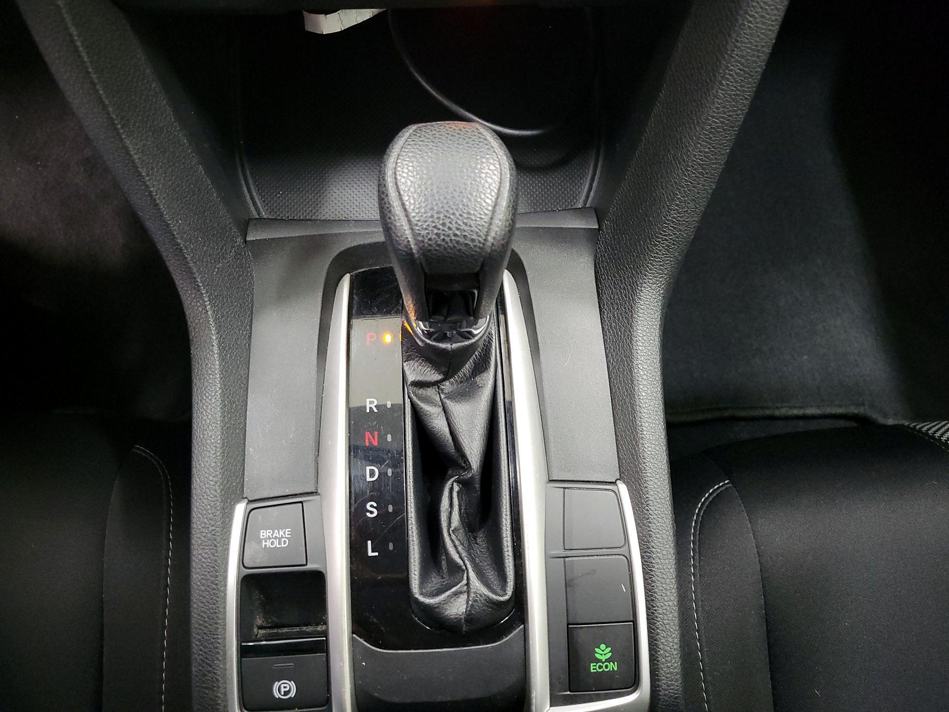 Thumbnail: 2019 Honda Civic - 17