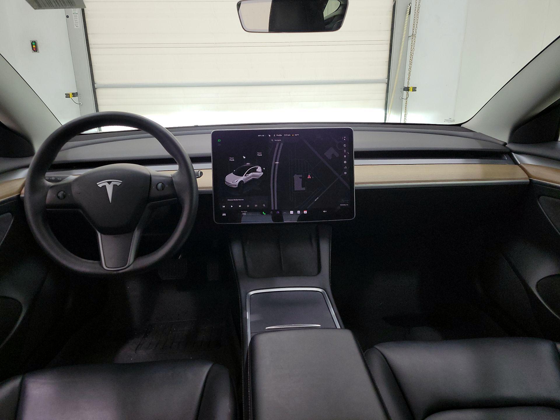 Thumbnail: 2022 Tesla Model 3 - 9