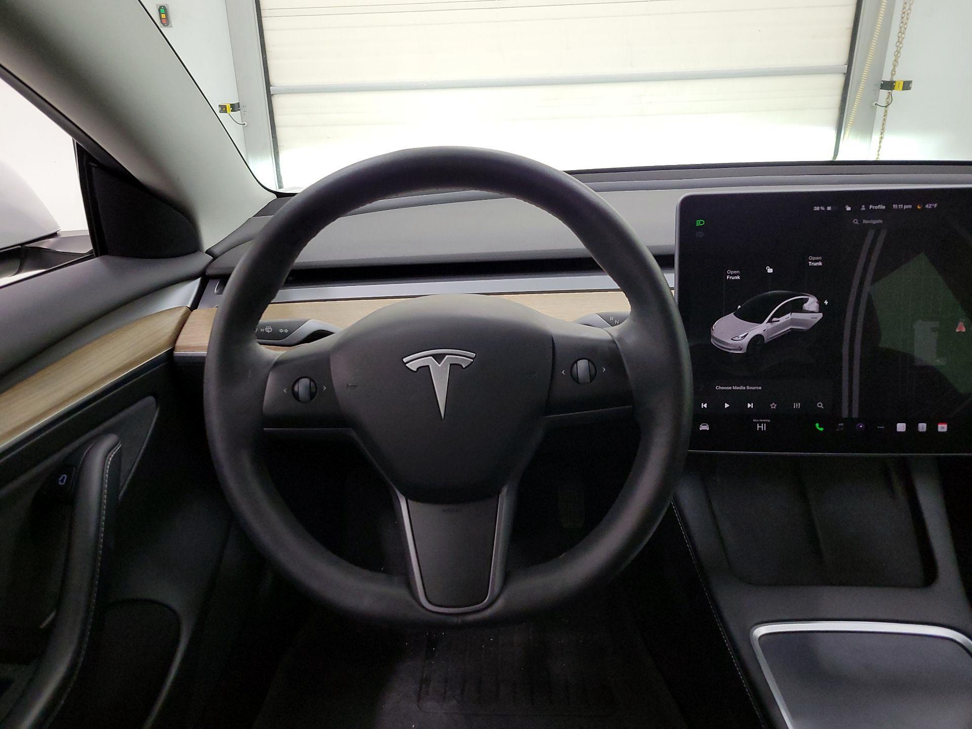 Thumbnail: 2022 Tesla Model 3 - 10