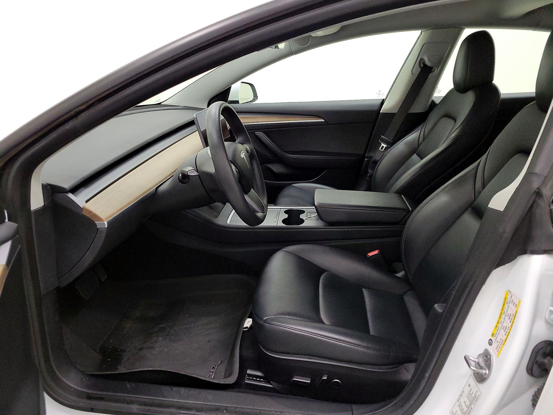 Thumbnail: 2022 Tesla Model 3 - 11