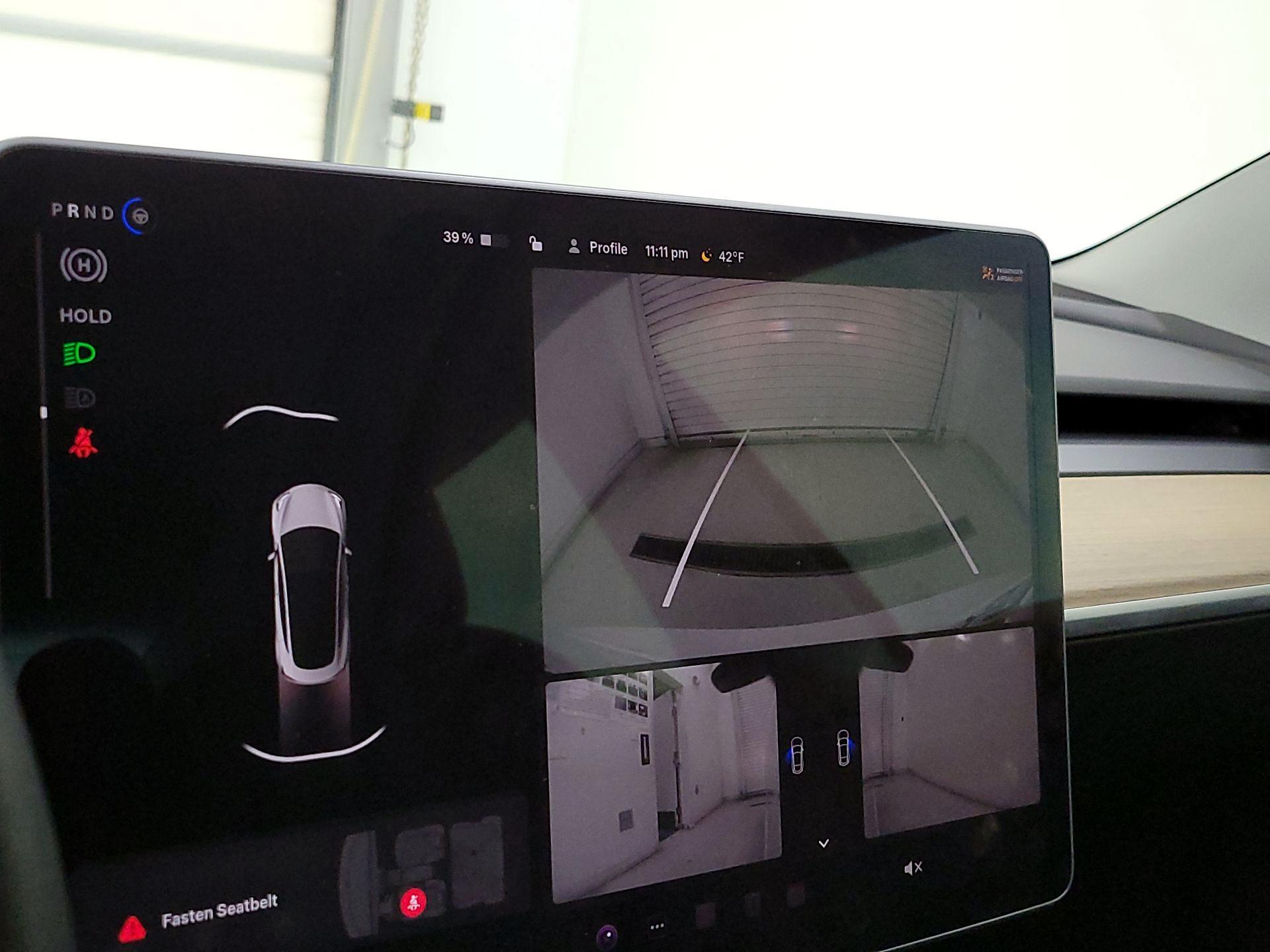 Thumbnail: 2022 Tesla Model 3 - 14