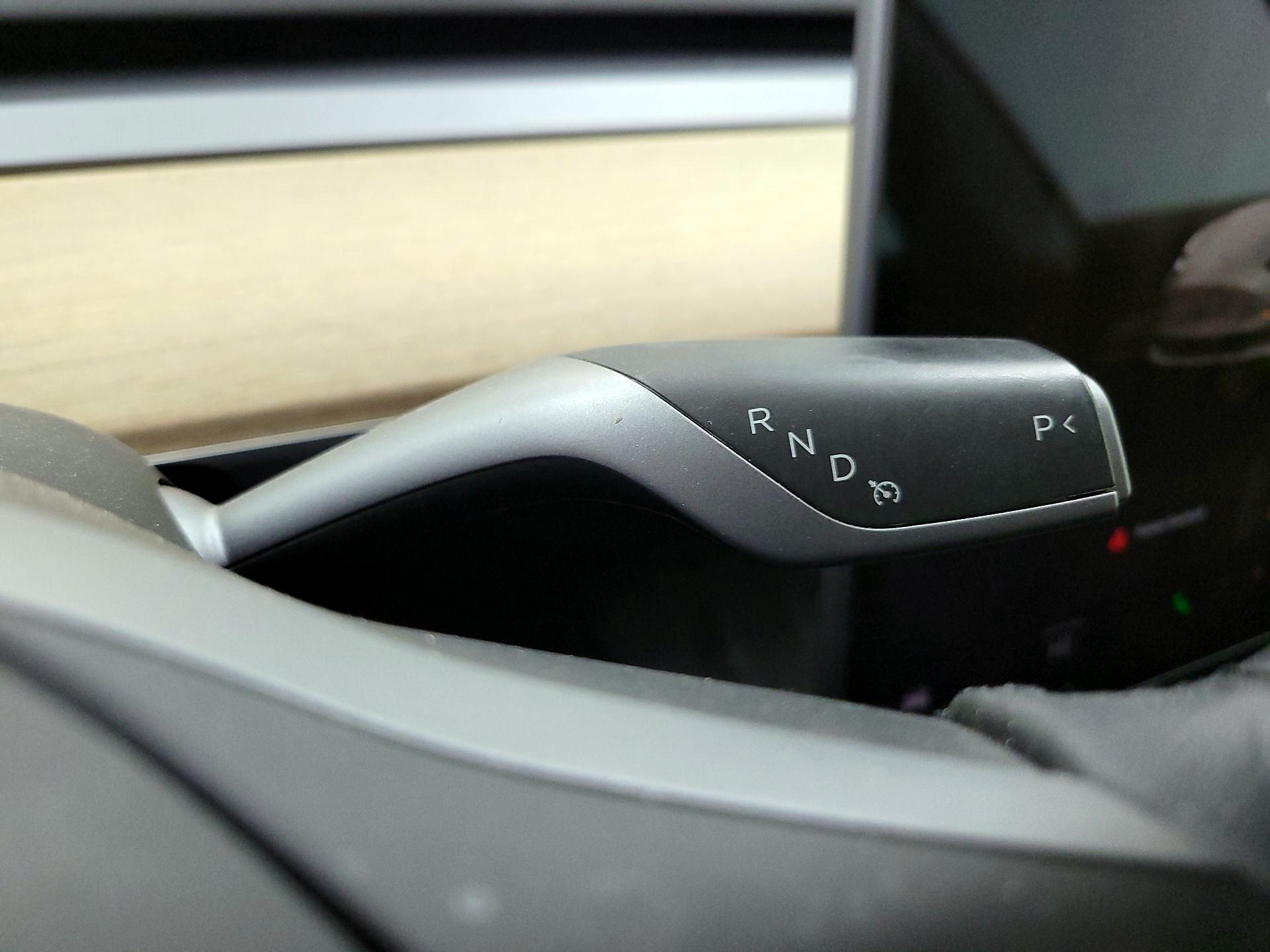 Thumbnail: 2022 Tesla Model 3 - 17