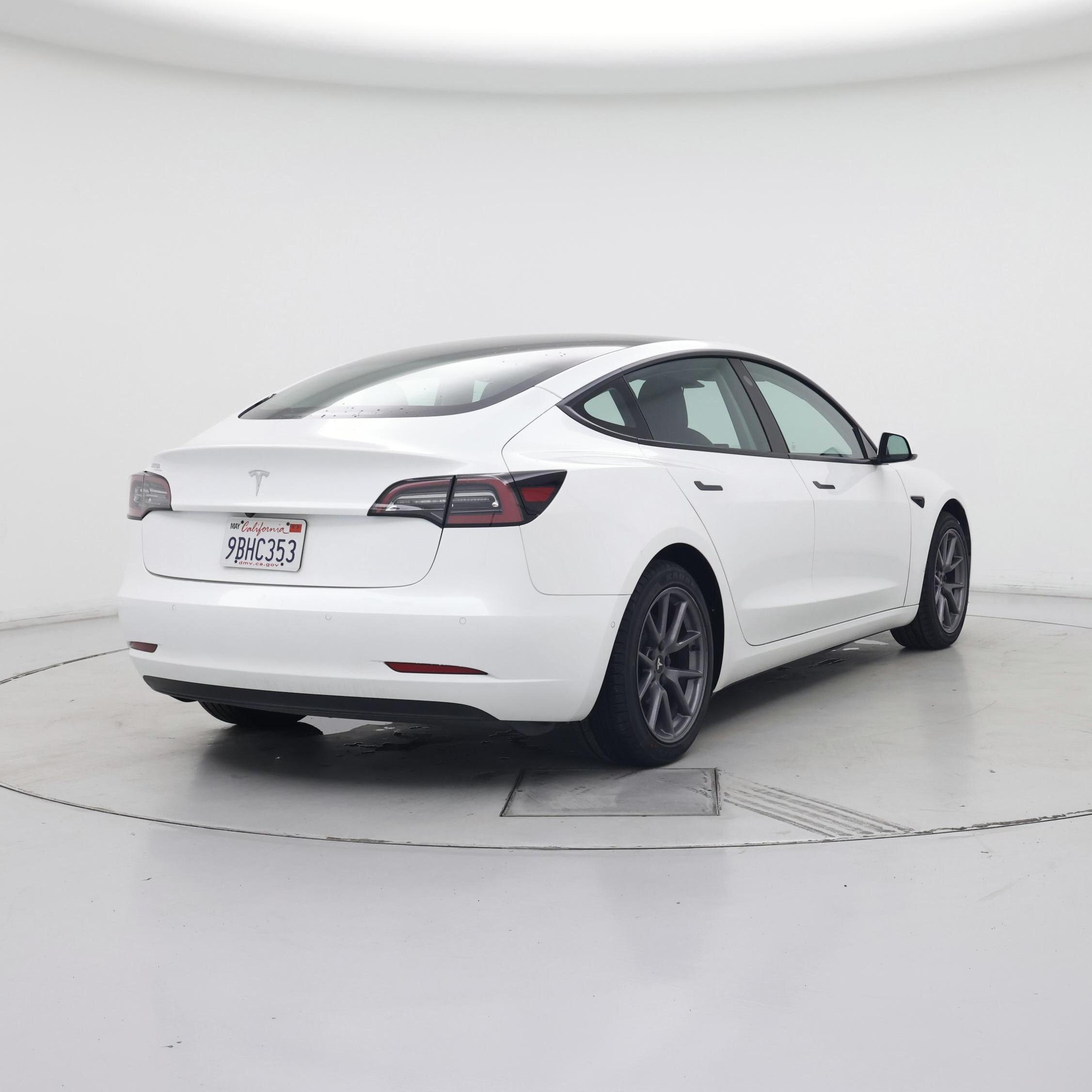 Thumbnail: 2022 Tesla Model 3 - 8